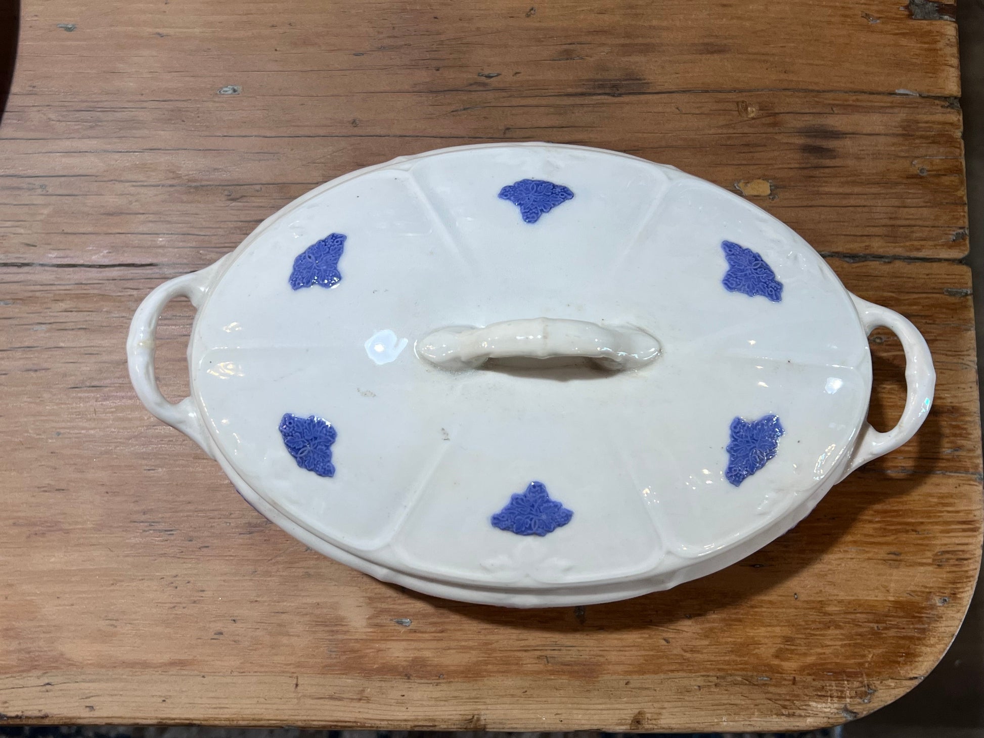 Soup Tureen: Royal Gustavsberg Blo Blom Chelsea Grape Sprig