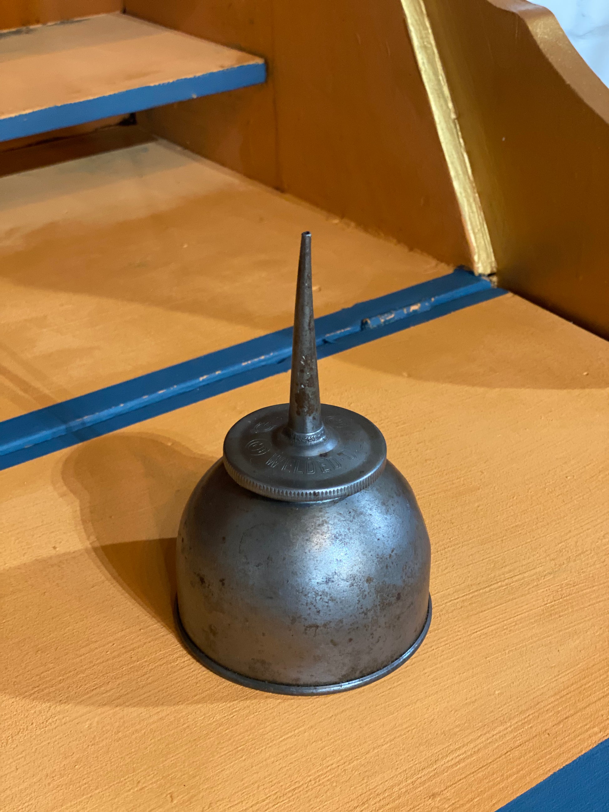 Vintage Oil Cans 5.5" G.L. Welded Oiler