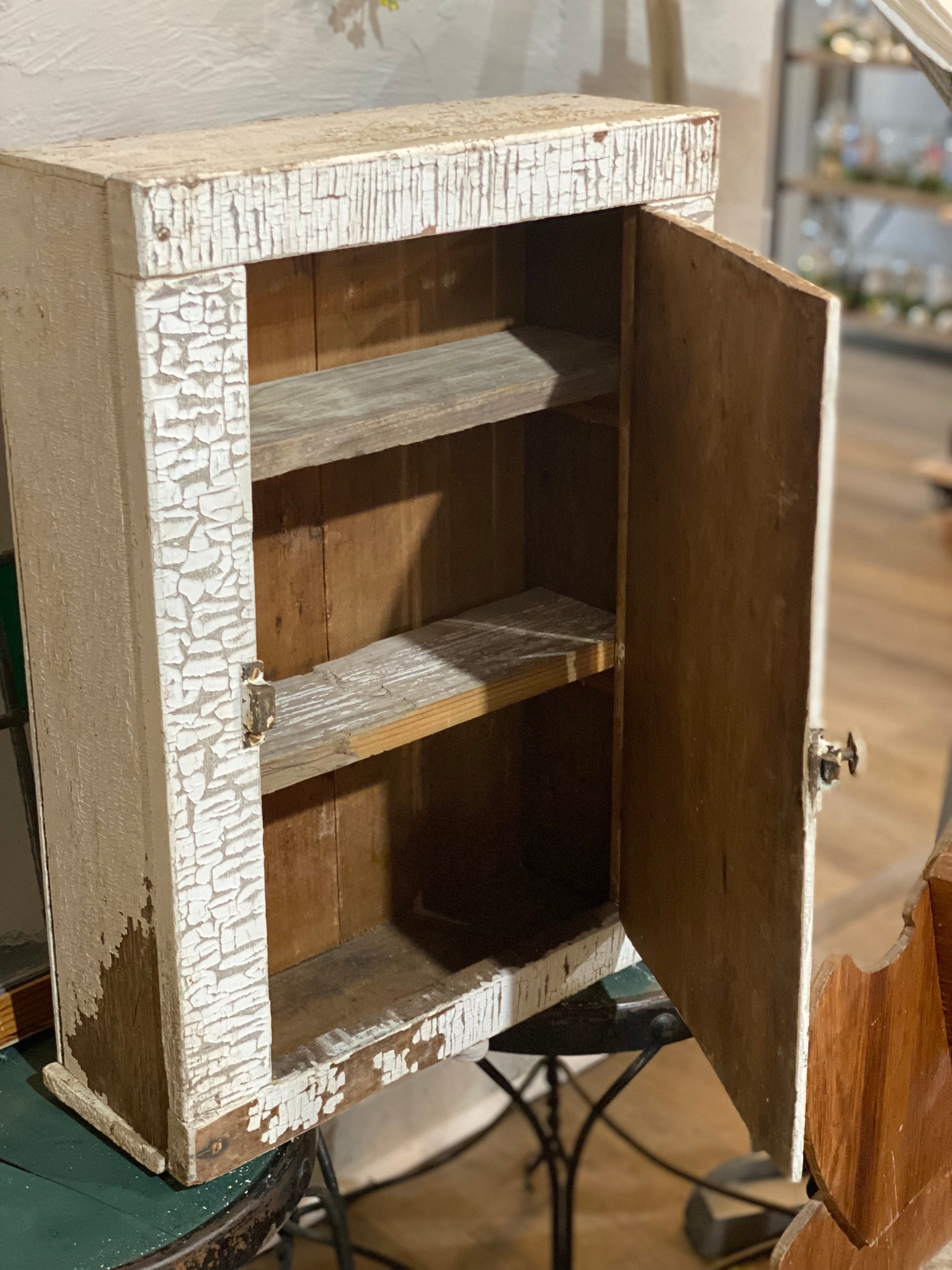 Chippy White Medicine Cabinet