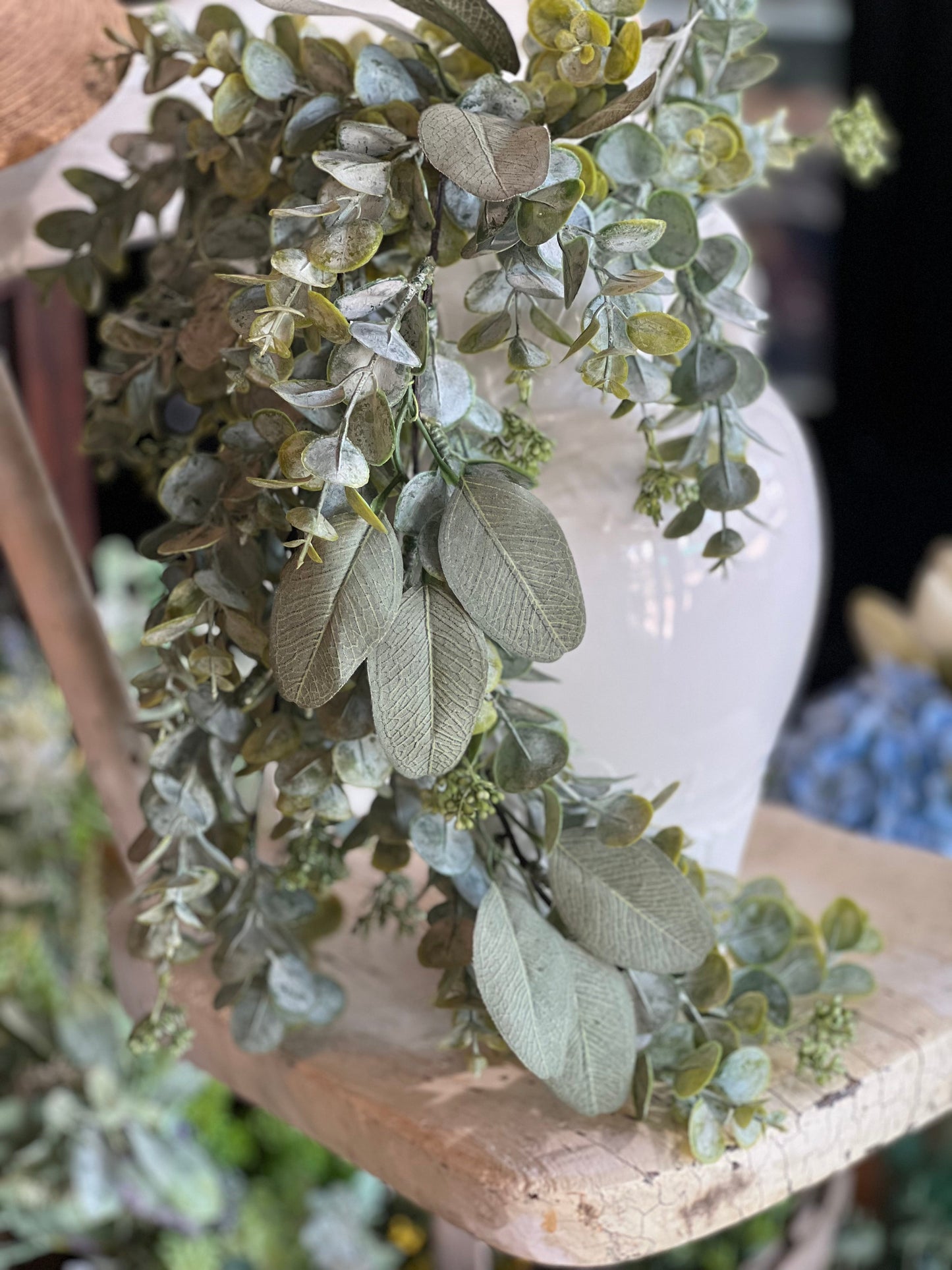 32" Hanging Green Leaf