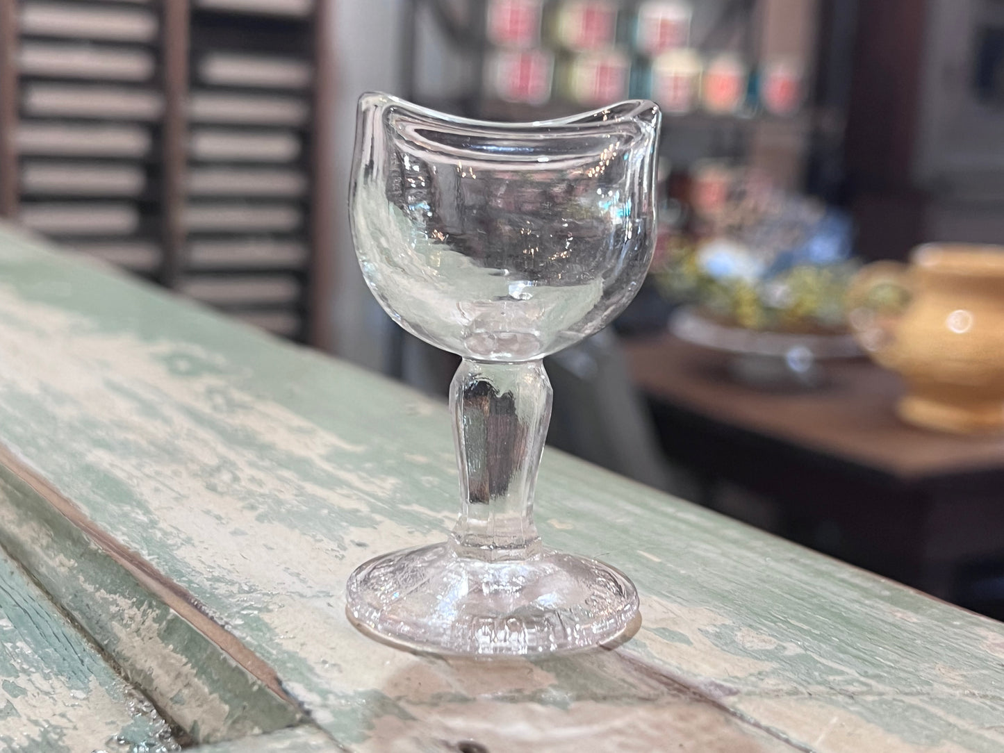 Antique Clear Eye Wash Cup