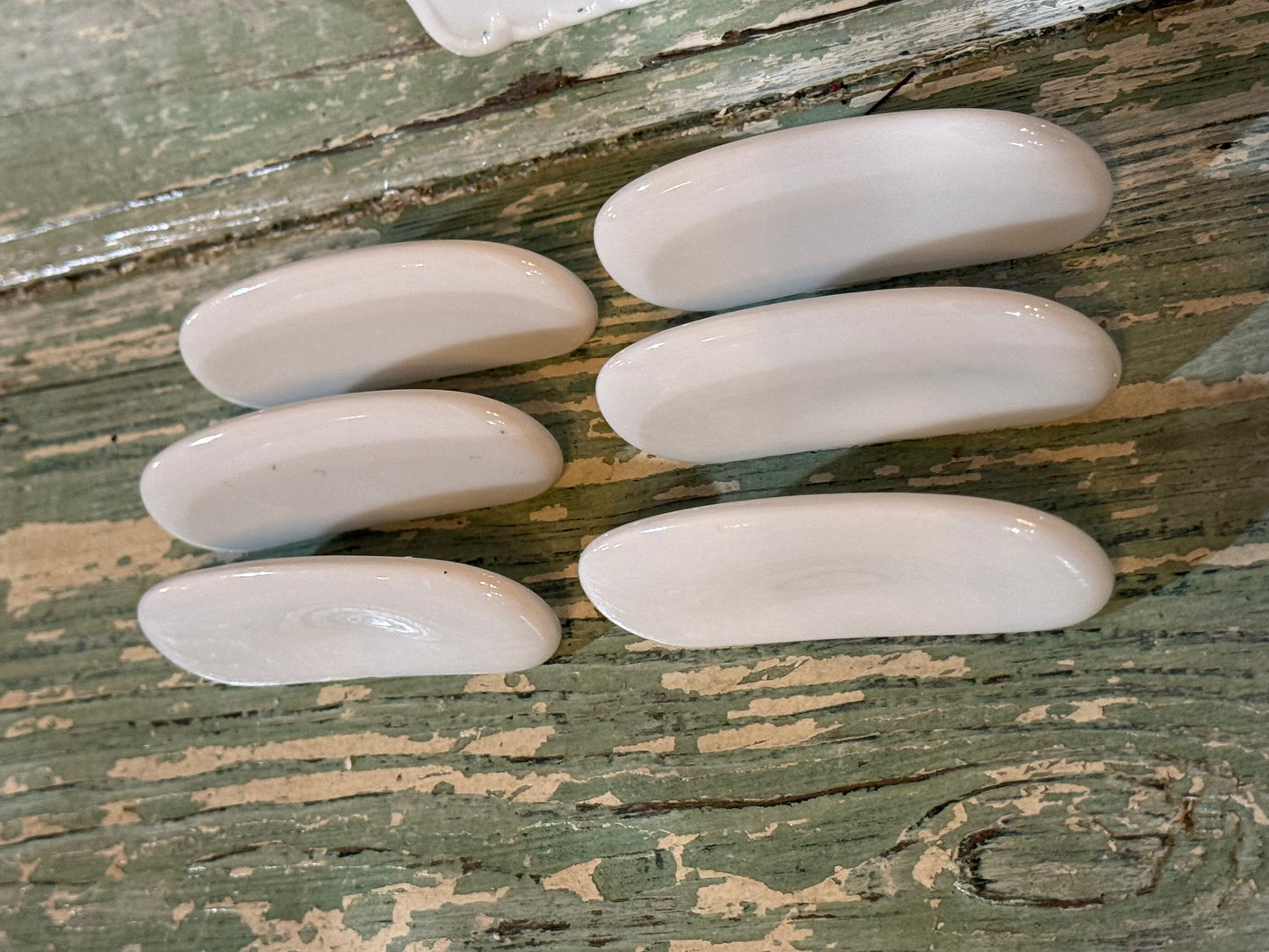 Vintage White Porcelain Knife Rests – Set of 6 + Bonus Place Card Holder