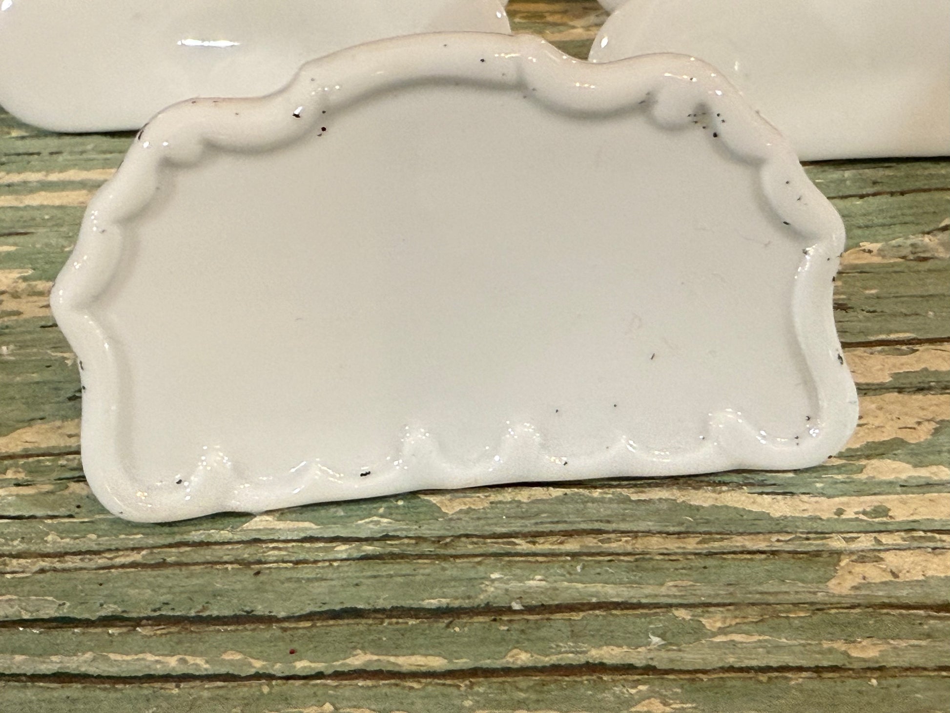 Vintage White Porcelain Knife Rests – Set of 6 + Bonus Place Card Holder