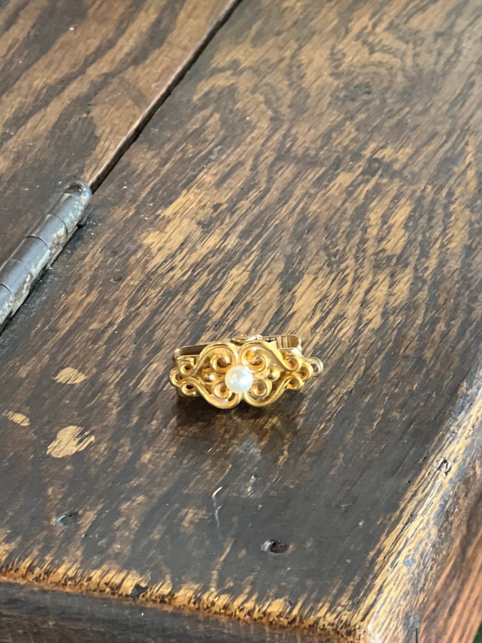 Vintage Tie Clip with Pearl-Like Accent