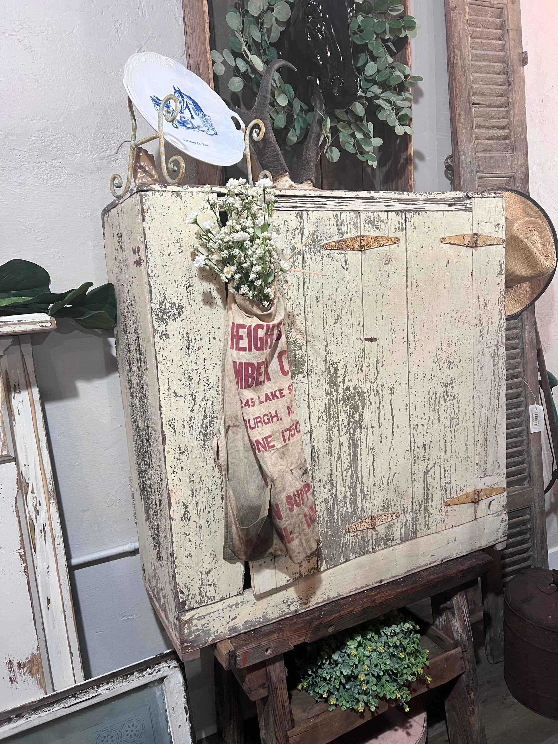 Chippy 1 Door Cupboard Jelly Cabinet