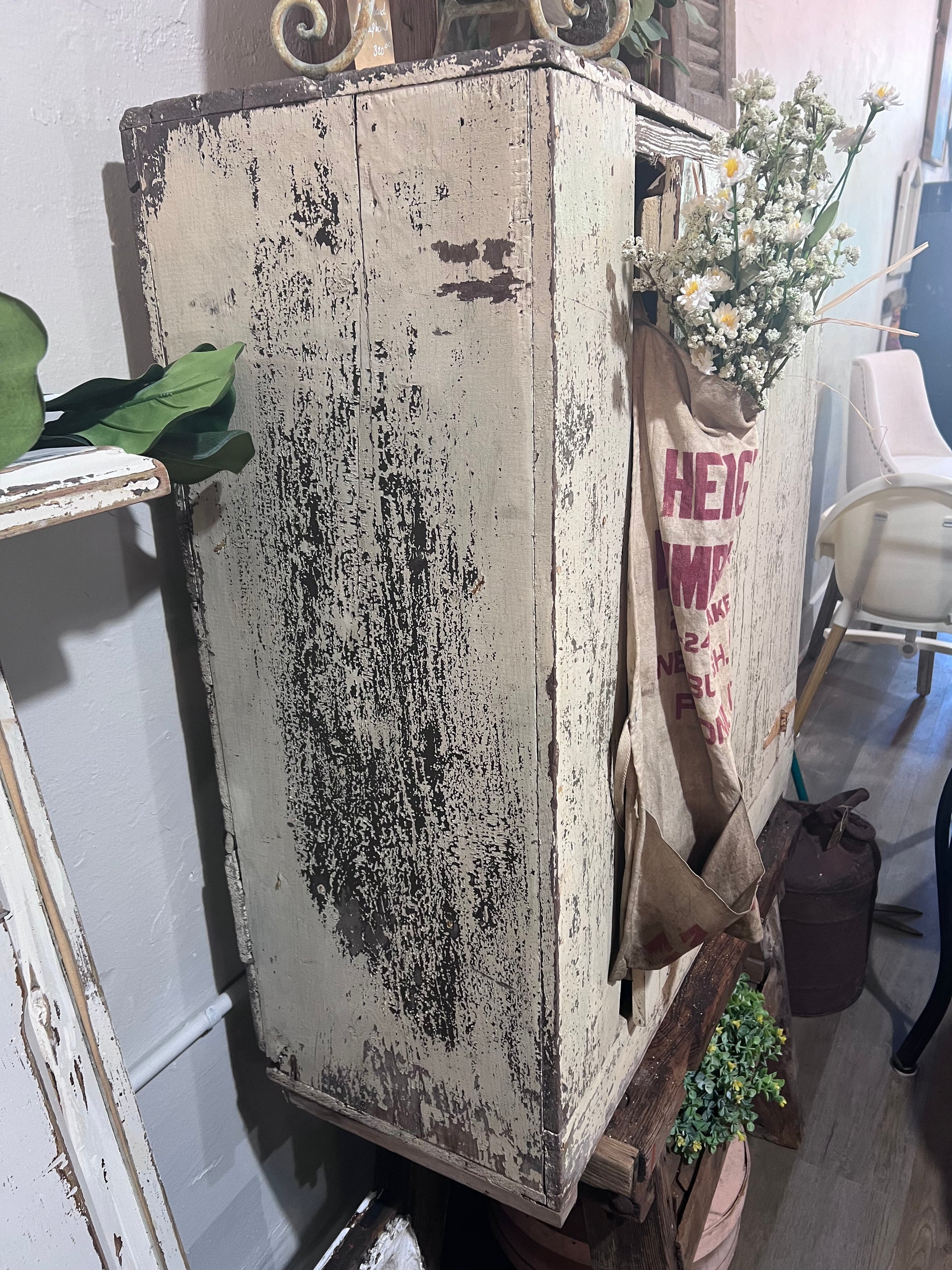 Chippy 1 Door Cupboard Jelly Cabinet