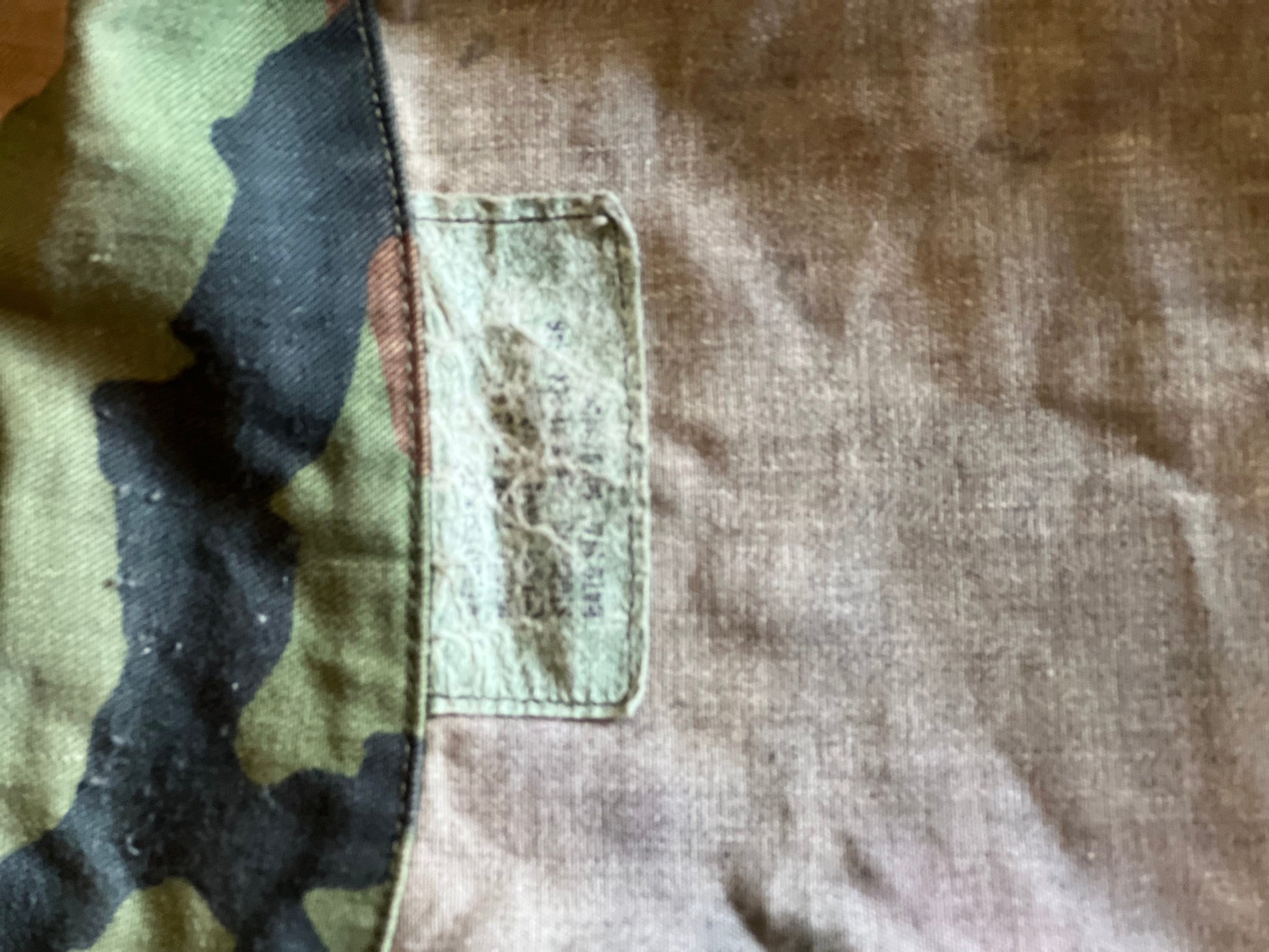 US Army Woodland Camo Jacket: Worn Patches