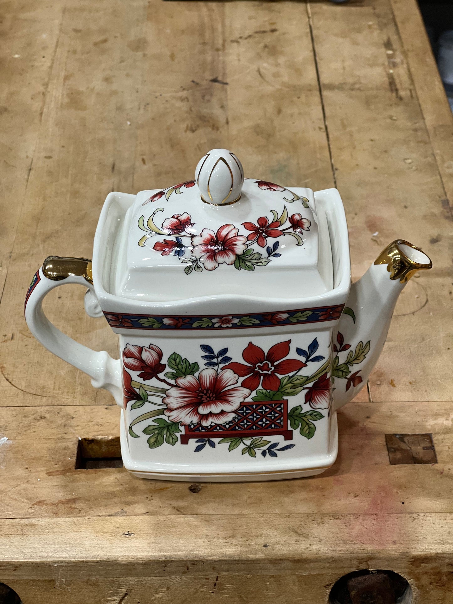 Windsor Teapot