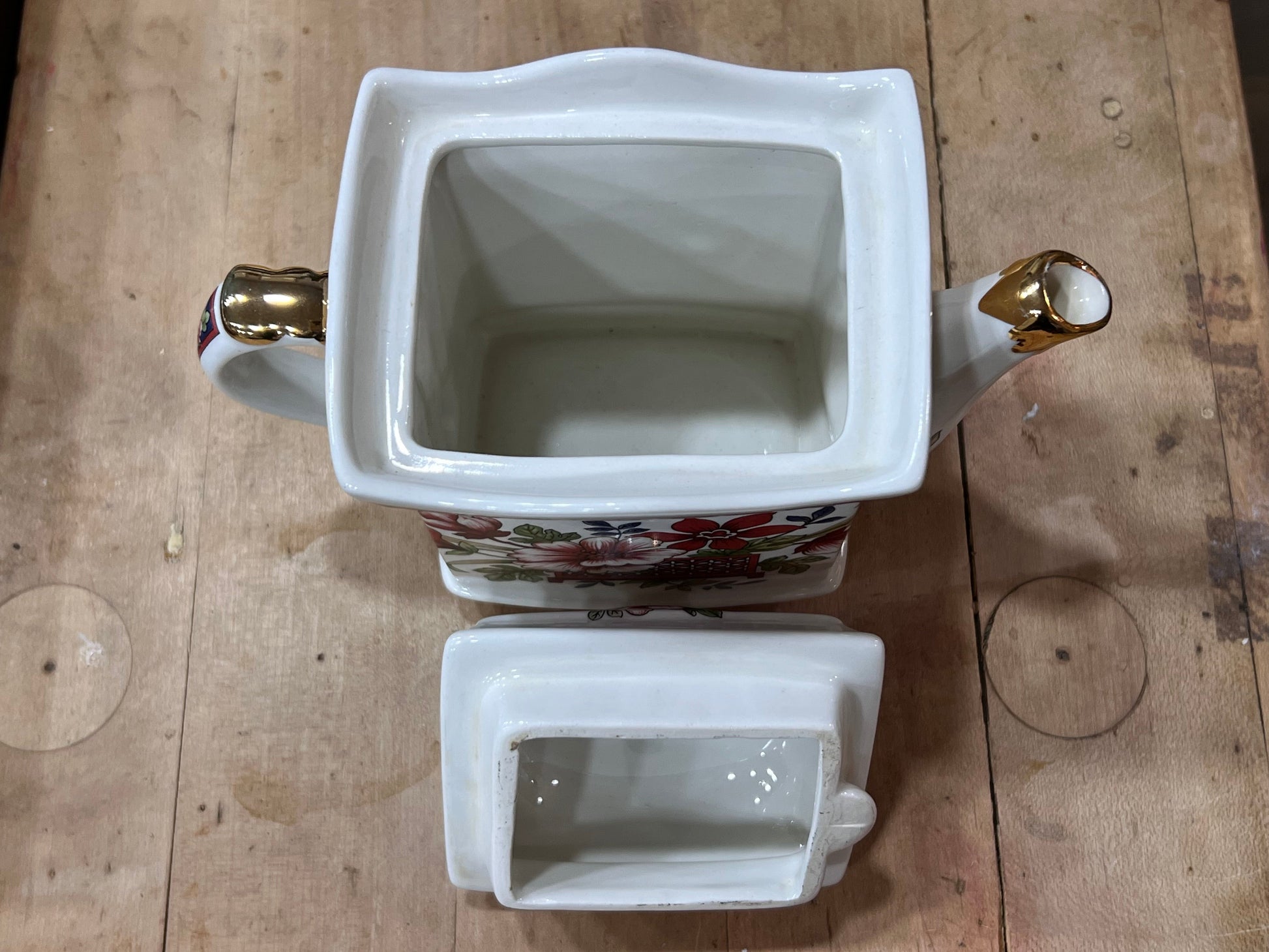 Windsor Teapot