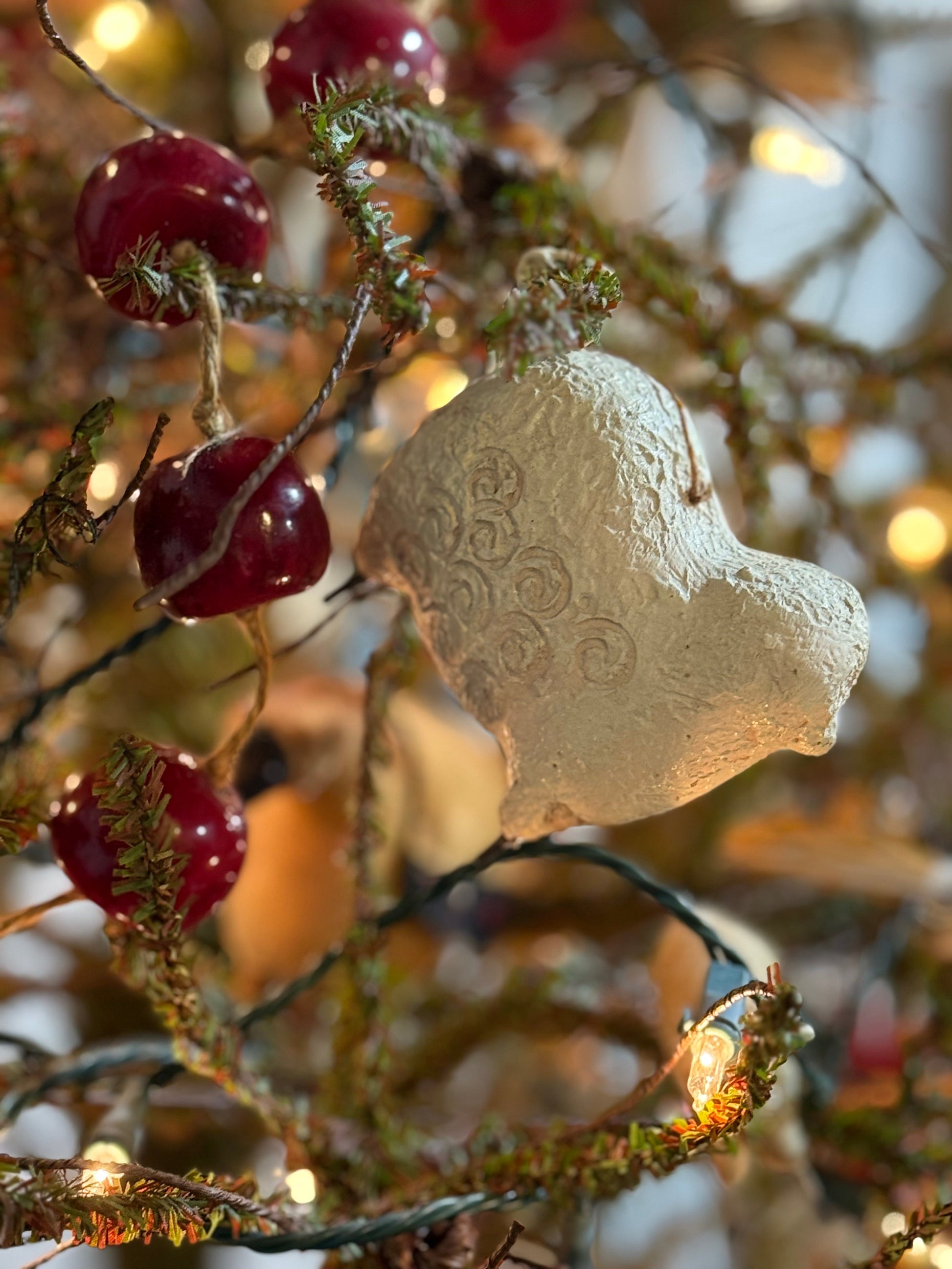Country Chic Sheep Adorned Christmas Tree w/Lights