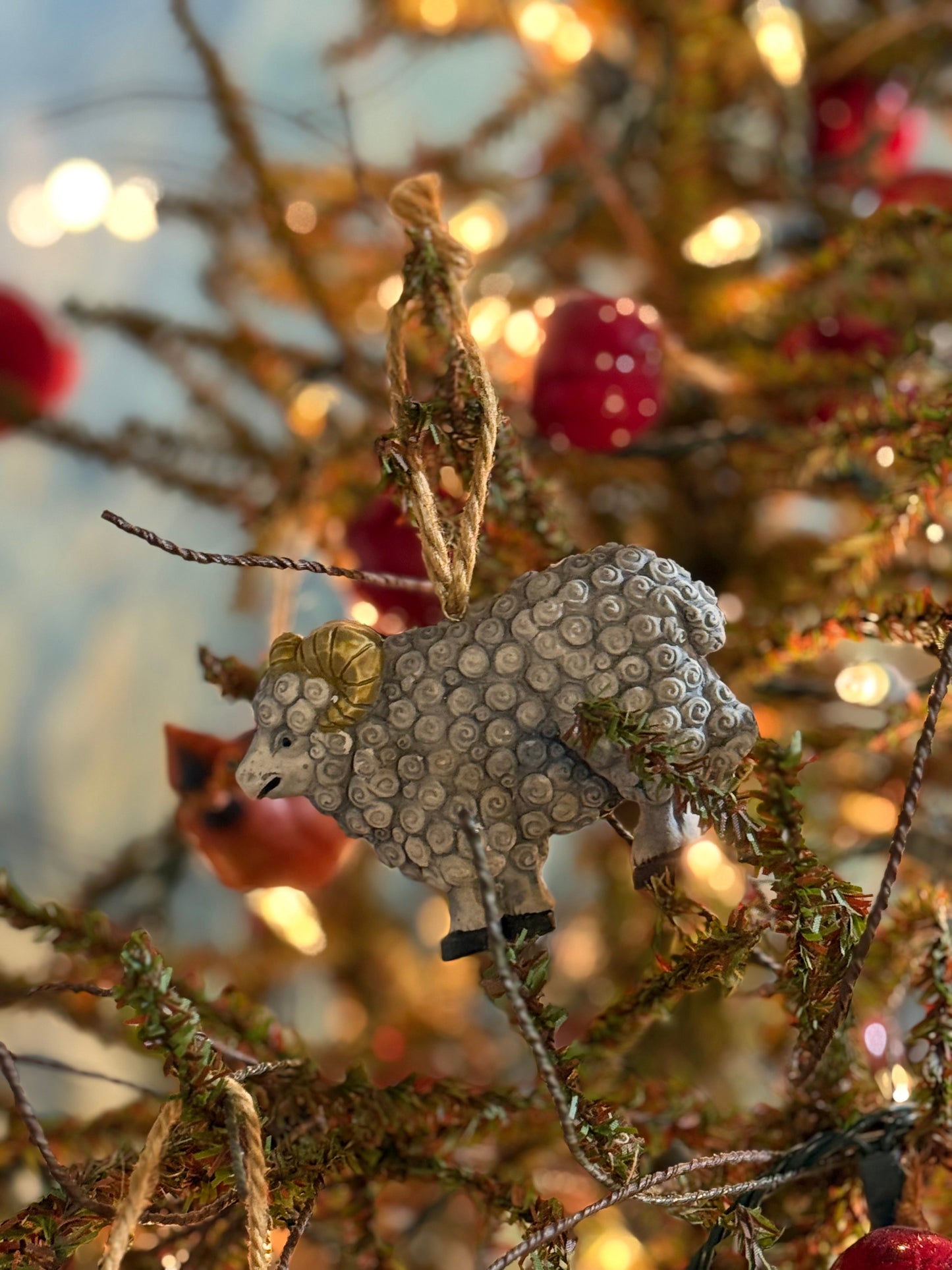Country Chic Sheep Adorned Christmas Tree w/Lights
