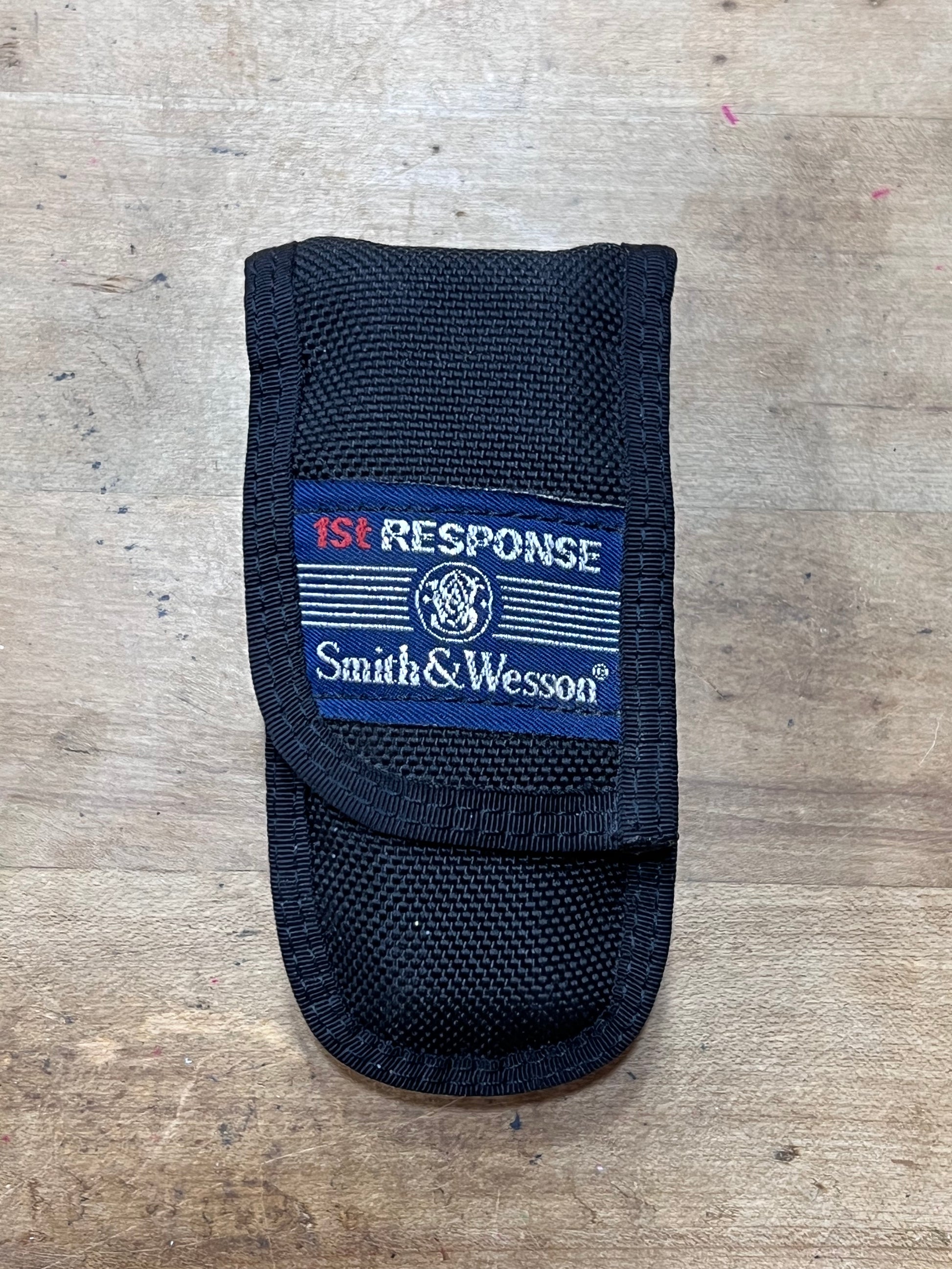 Vintage Smith &amp; Wesson SW911 "1st Response" Rescue Knife with Sheath