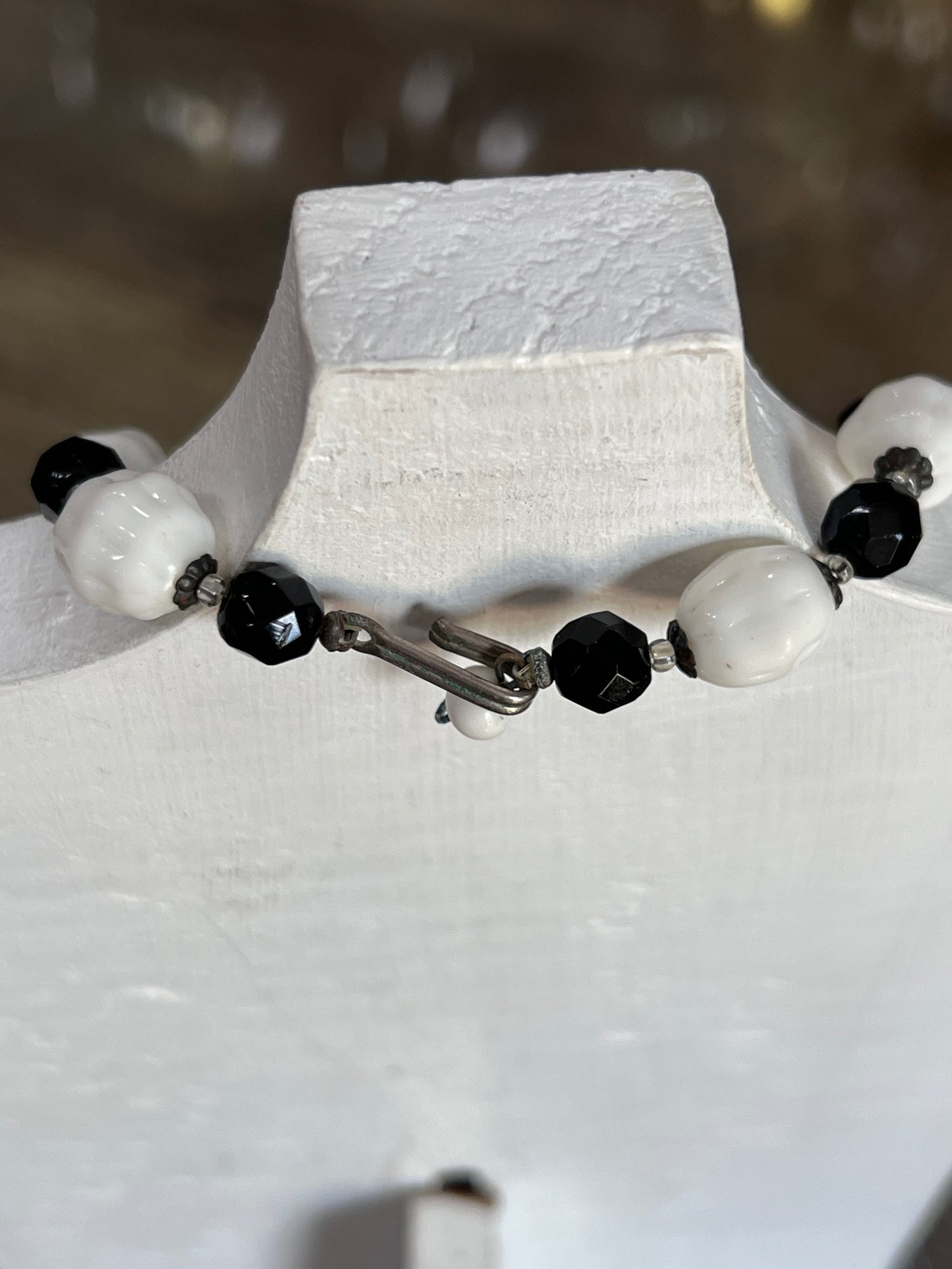 Vintage Mid-Century Unmarked Black and White Melon Glass Choker Necklace