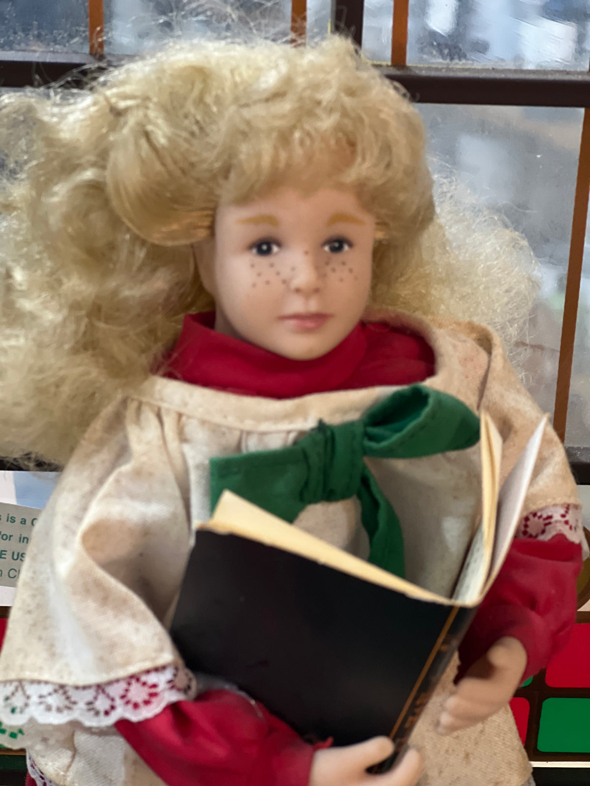 Vintage Animated Moving Holiday Trio Choir of Carolers Display