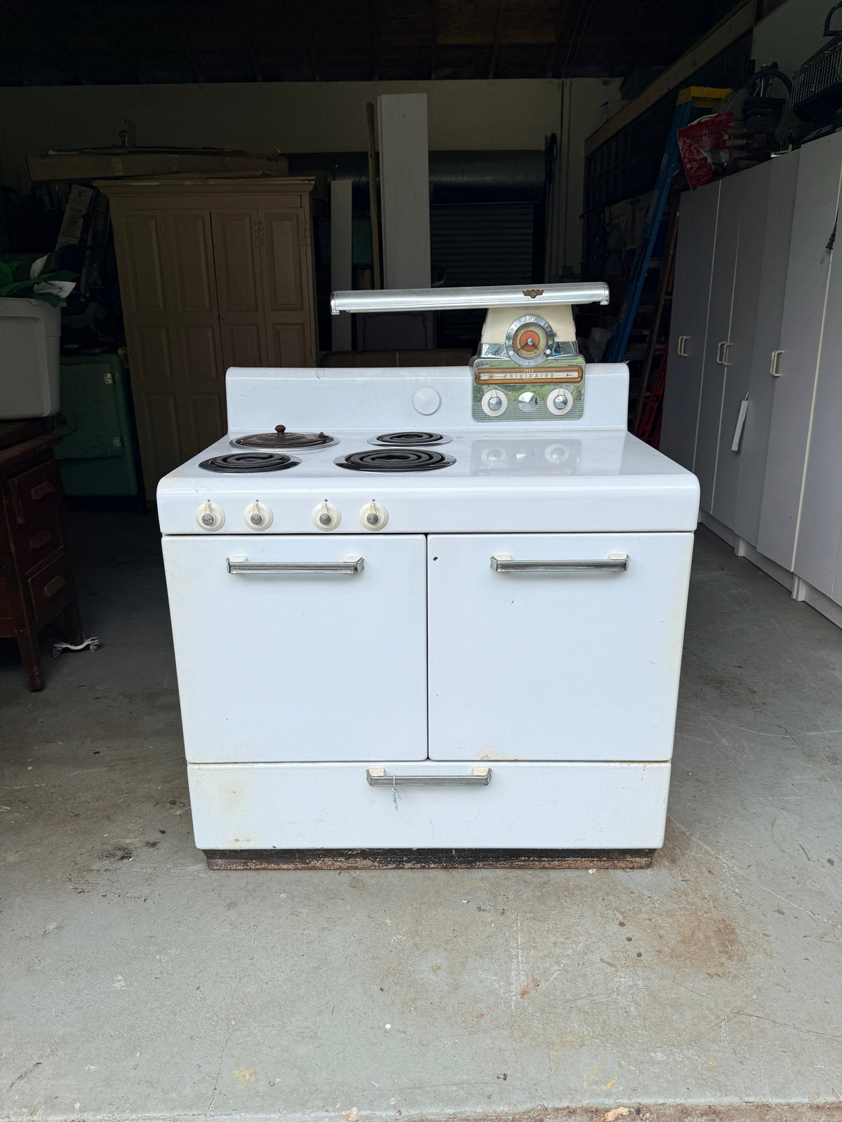 1950s Frigidaire RM-45 Vintage Electric Range — Original GM Clock & Light Frigidaire