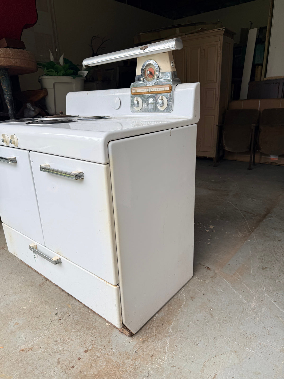 1950s Frigidaire RM-45 Vintage Electric Range — Original GM Clock & Light Frigidaire