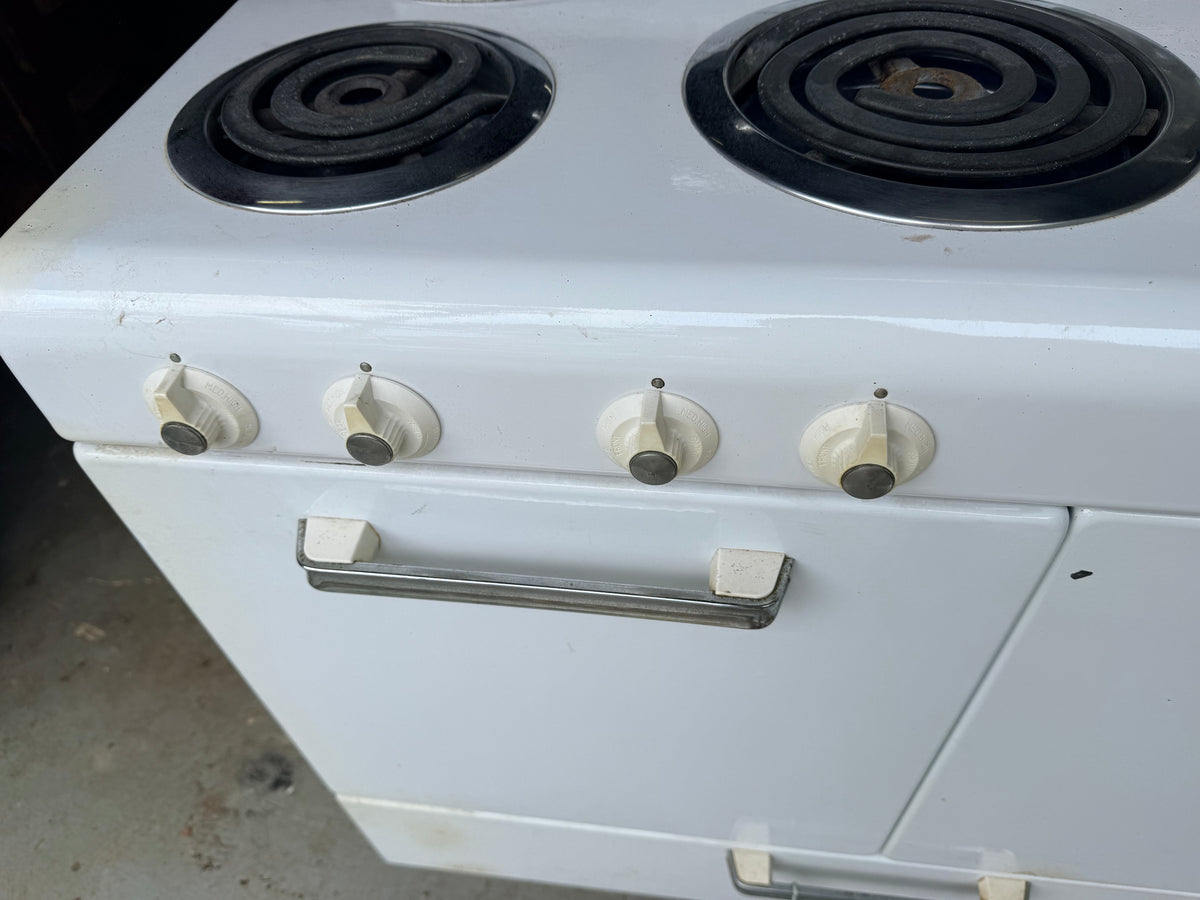 1950s Frigidaire RM-45 Vintage Electric Range — Original GM Clock & Light Frigidaire
