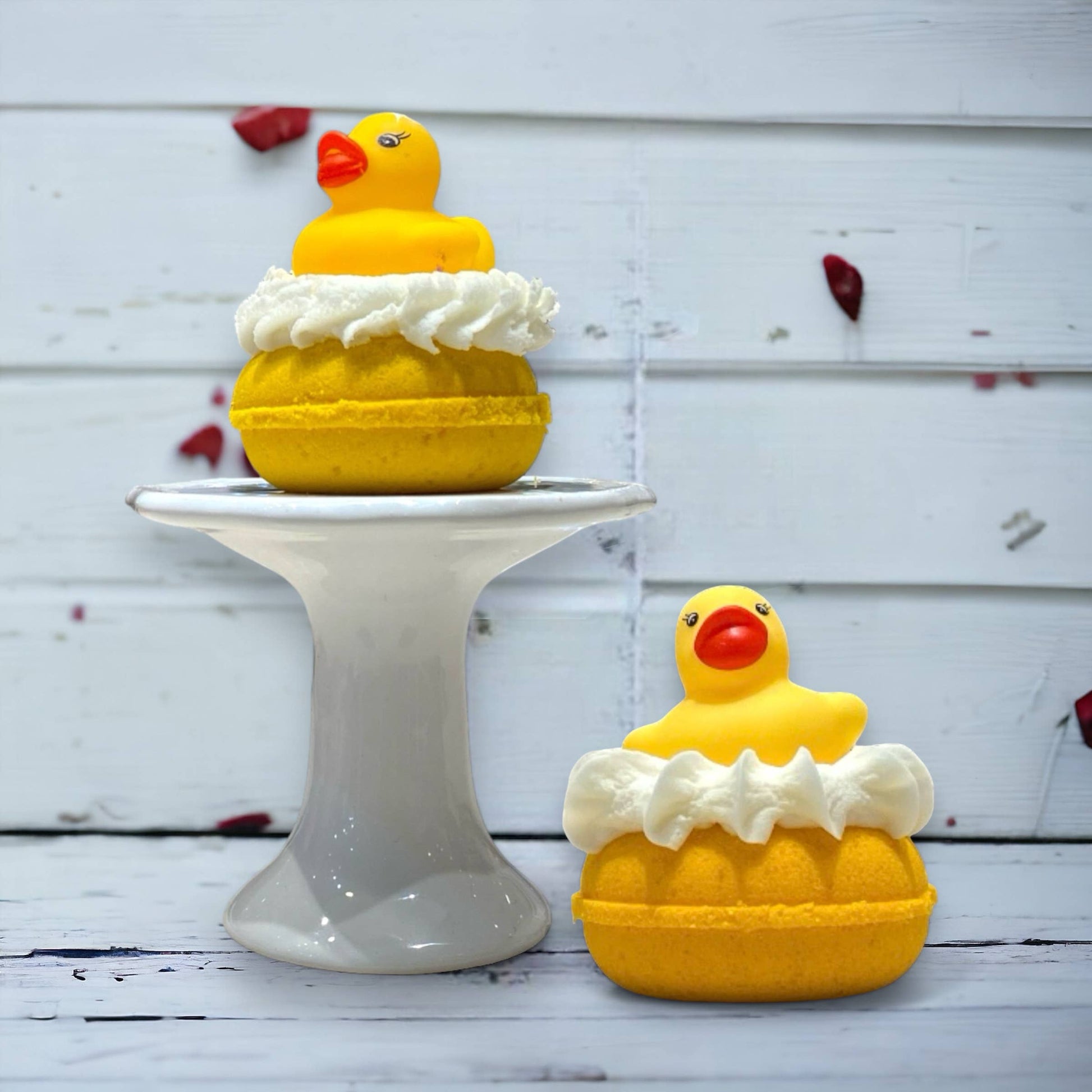 Duckie Bubbly Donut Bath Bomb - Yellow