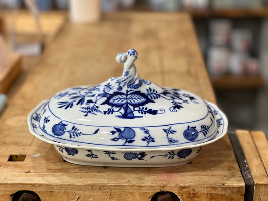 Antique Meissen Porcelain Blue Onion Covered Tureen - The Mustard Seed Collection, The Seed