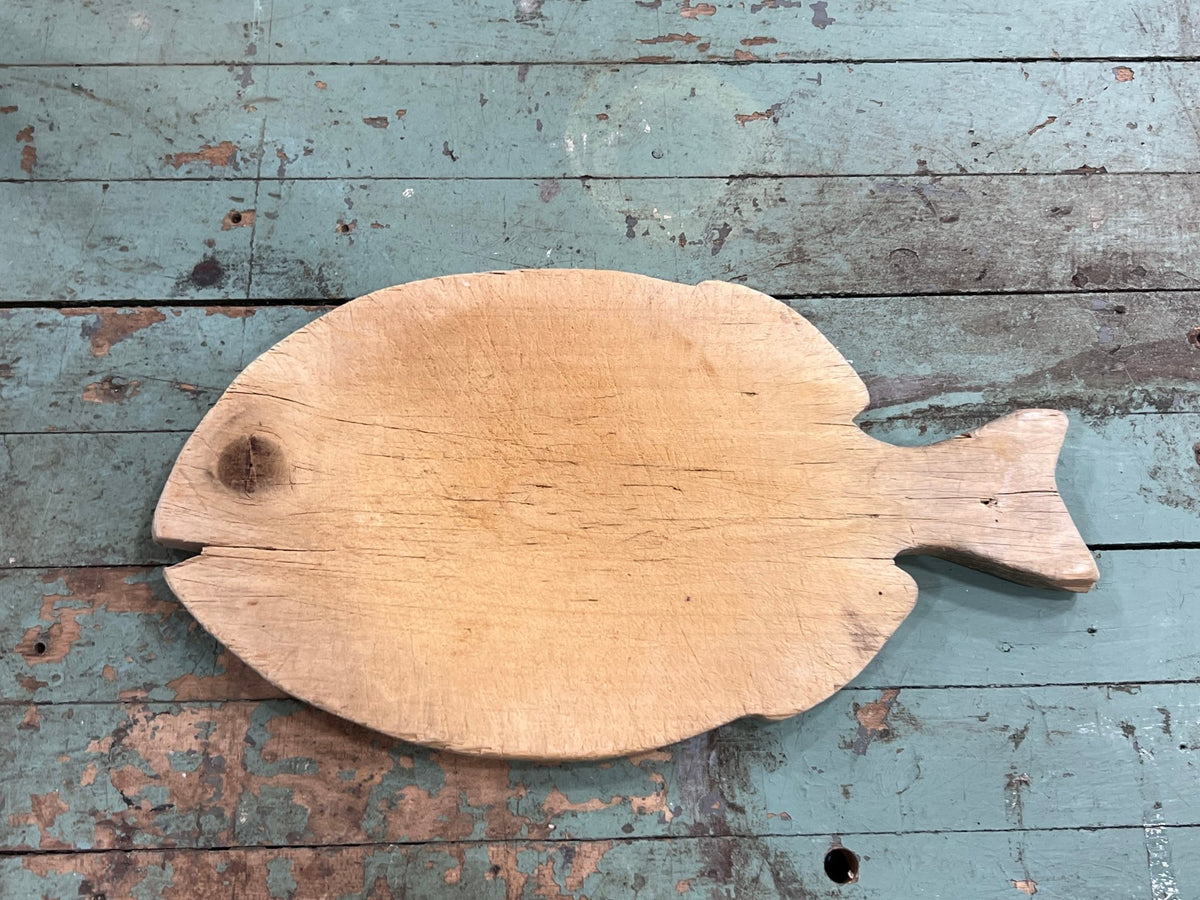Antique Primitive Hand-Carved Fish Wooden Cutting Boardcutting board
