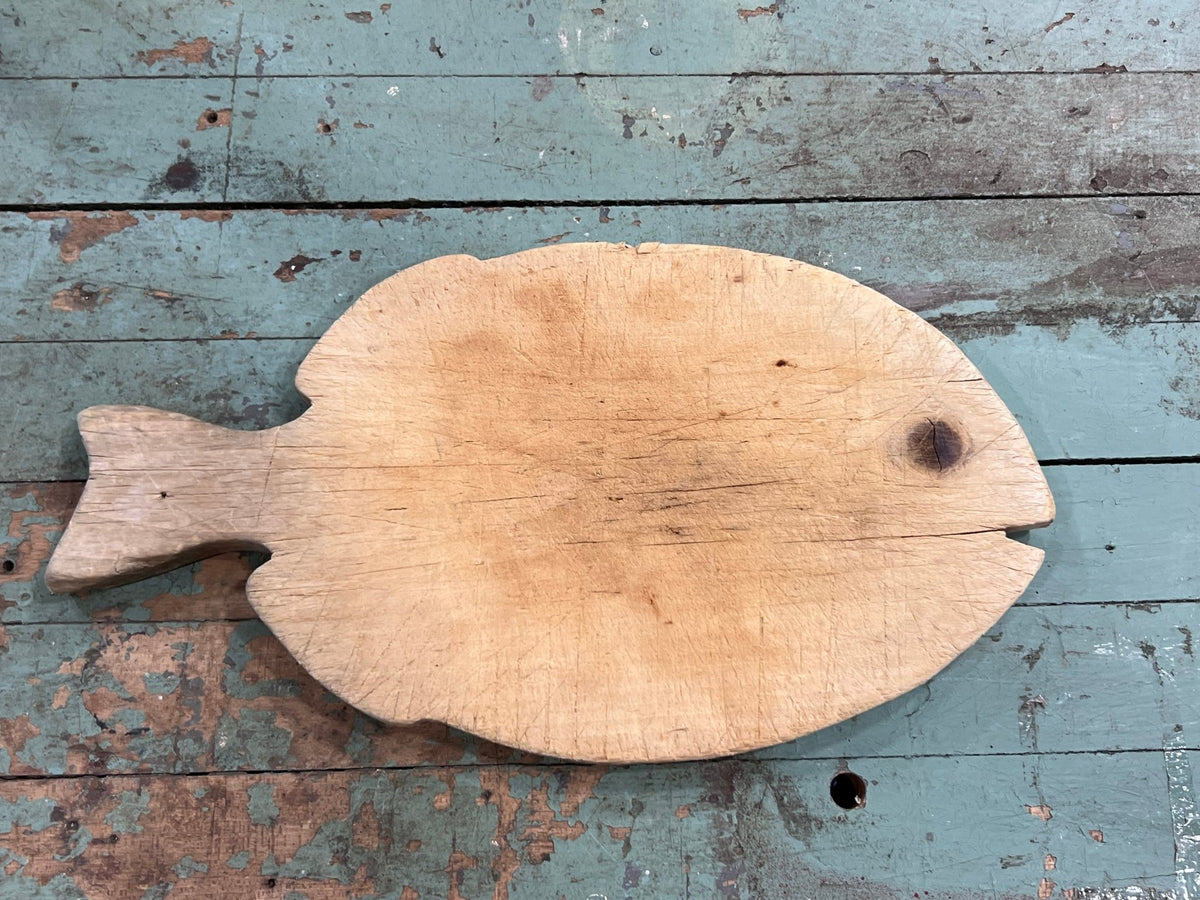 Antique Primitive Hand-Carved Fish Wooden Cutting Boardcutting board