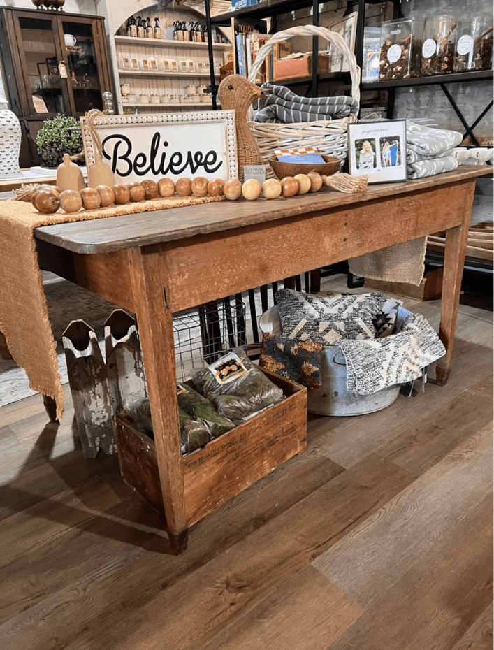 Antique Walnut Farmhouse Dining Table with Tapered Legs