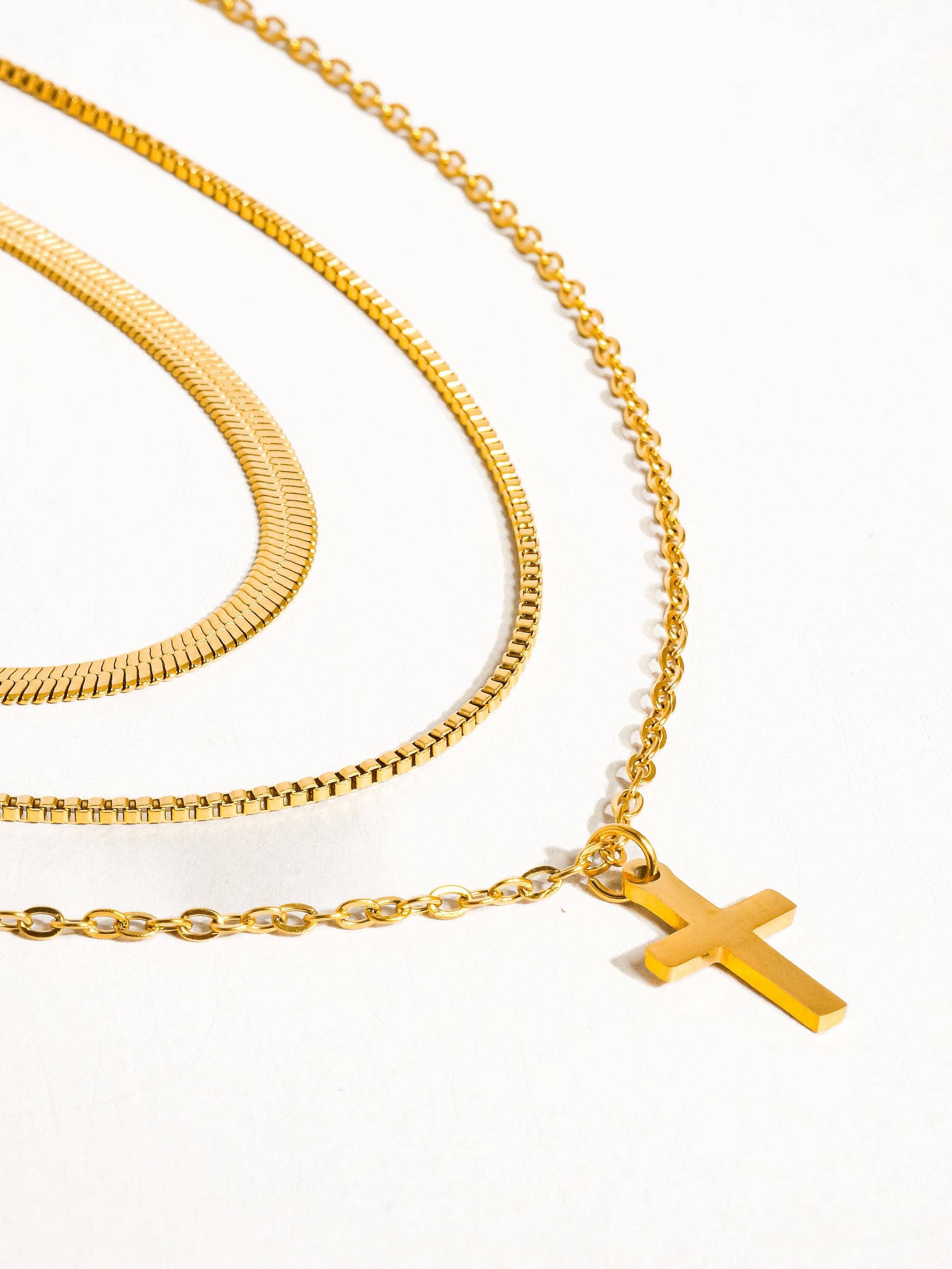 18K Gold Non-Tarnish Layering Box Chain Necklace: Gold