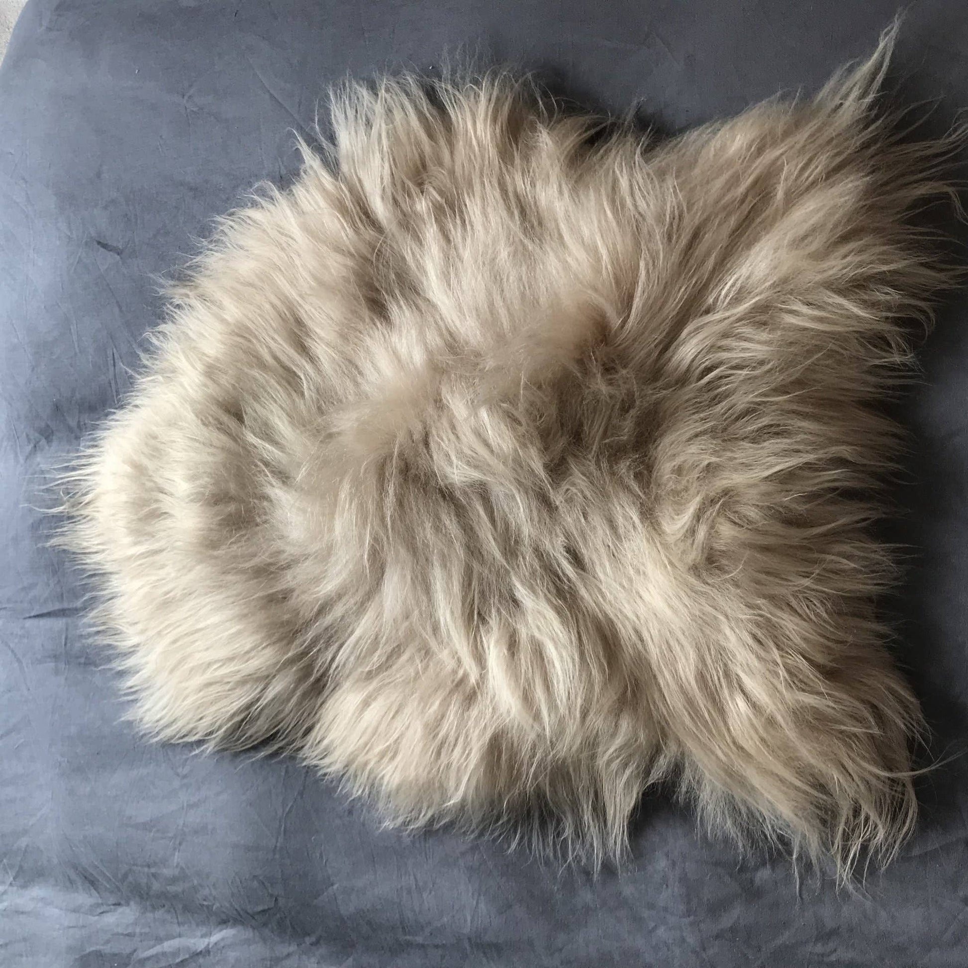 Honey Gold Icelandic Longhair Sheepskin Rug Throw Hide: Large