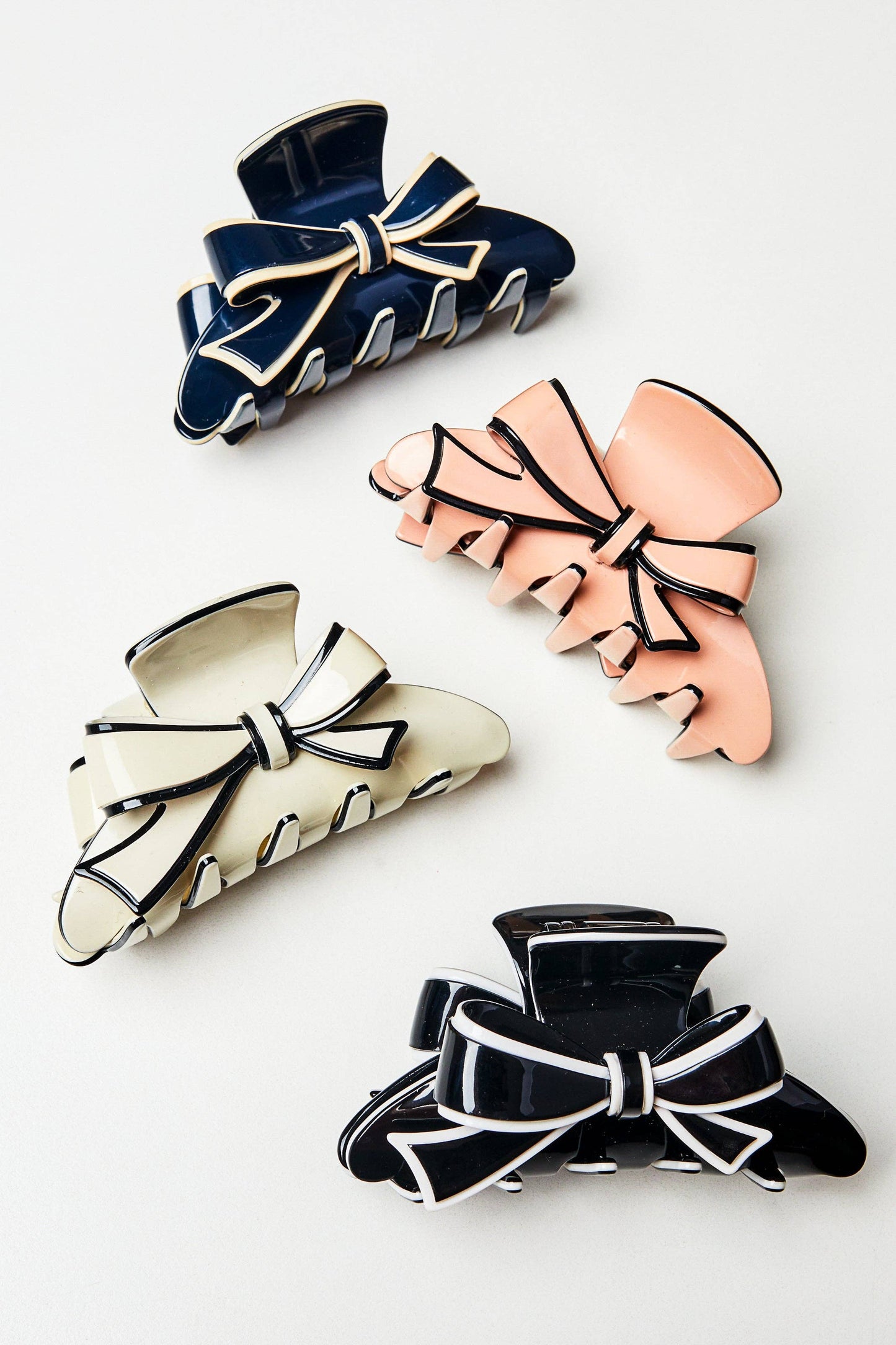 Two-Tone Bow Hair Claw: Cream