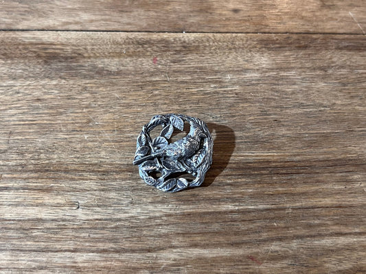 Birds & Blooms 1999 Cardinal Pin