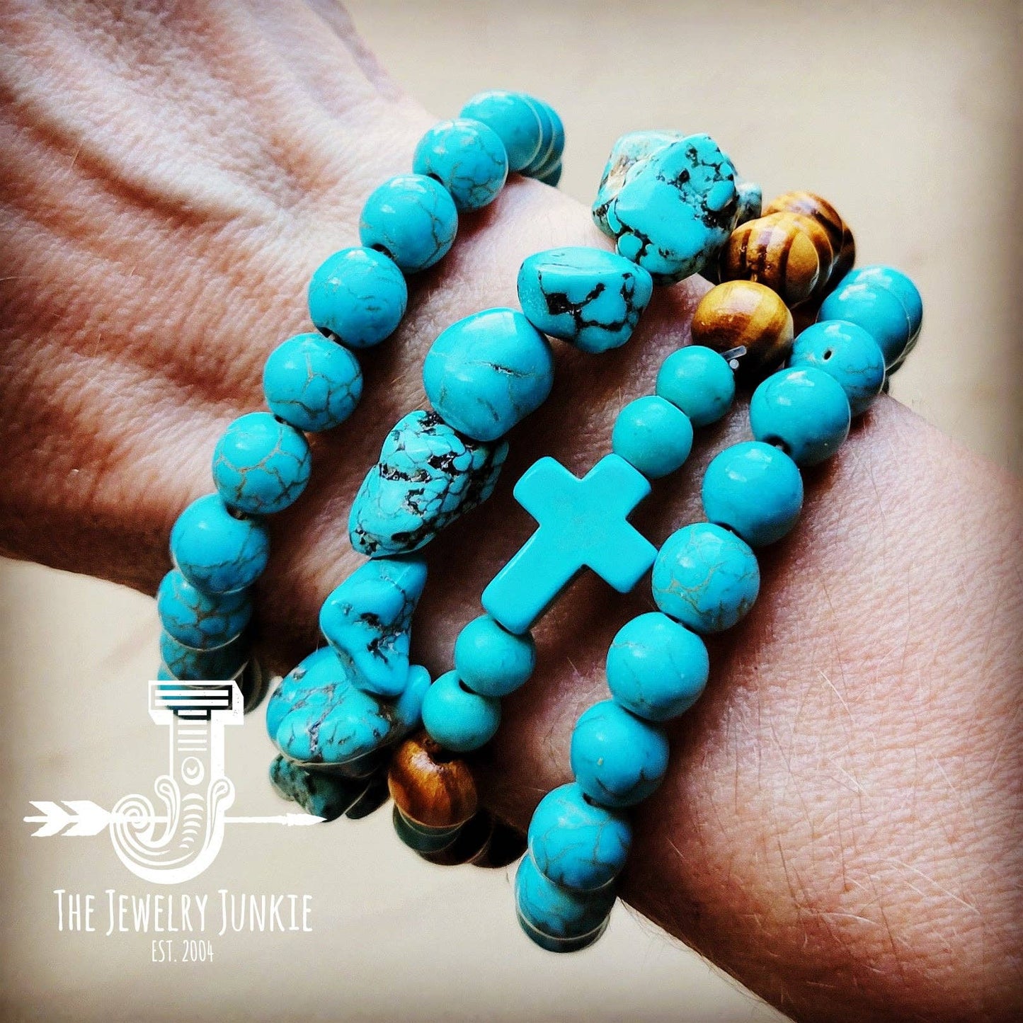 Bracelet Bar - Wood & Blue Turquoise Beaded Bracelet