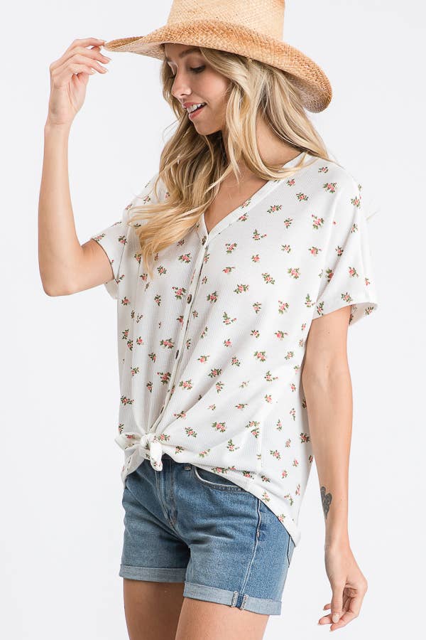 Casual Floral Button-Down Women's Top: Ivory/Lavender