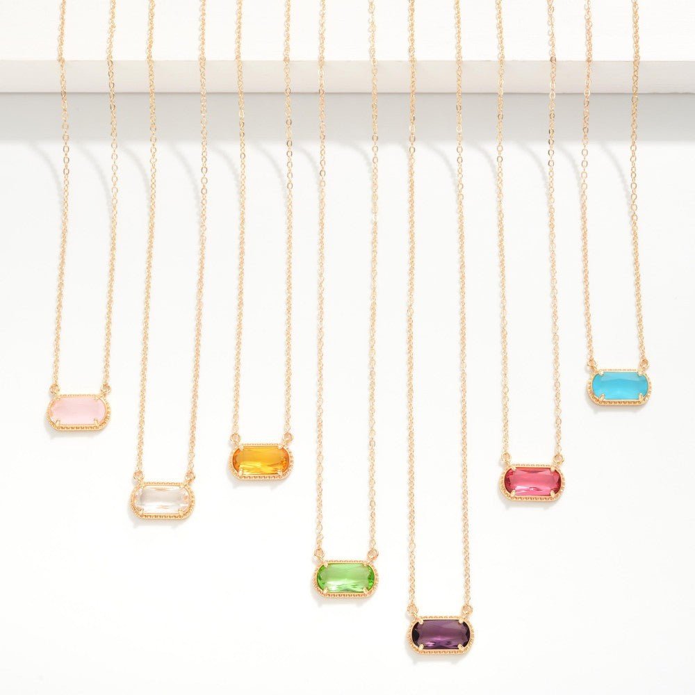 Chain Link Necklace Featuring Glass Crystal Pendant 