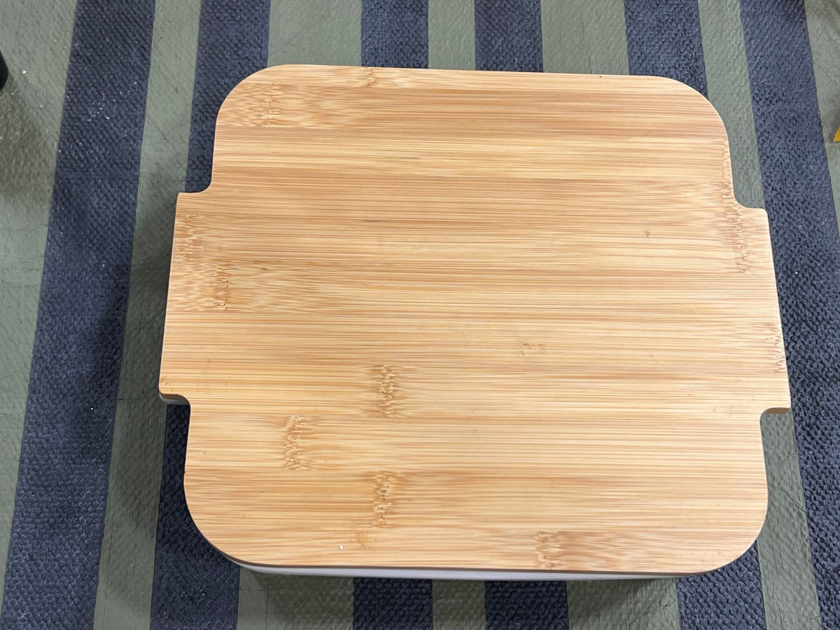 Crofton Square Stoneware Baking Dish with Form-Fitting Bamboo Lid (10" x 9.5")Casserole Dish