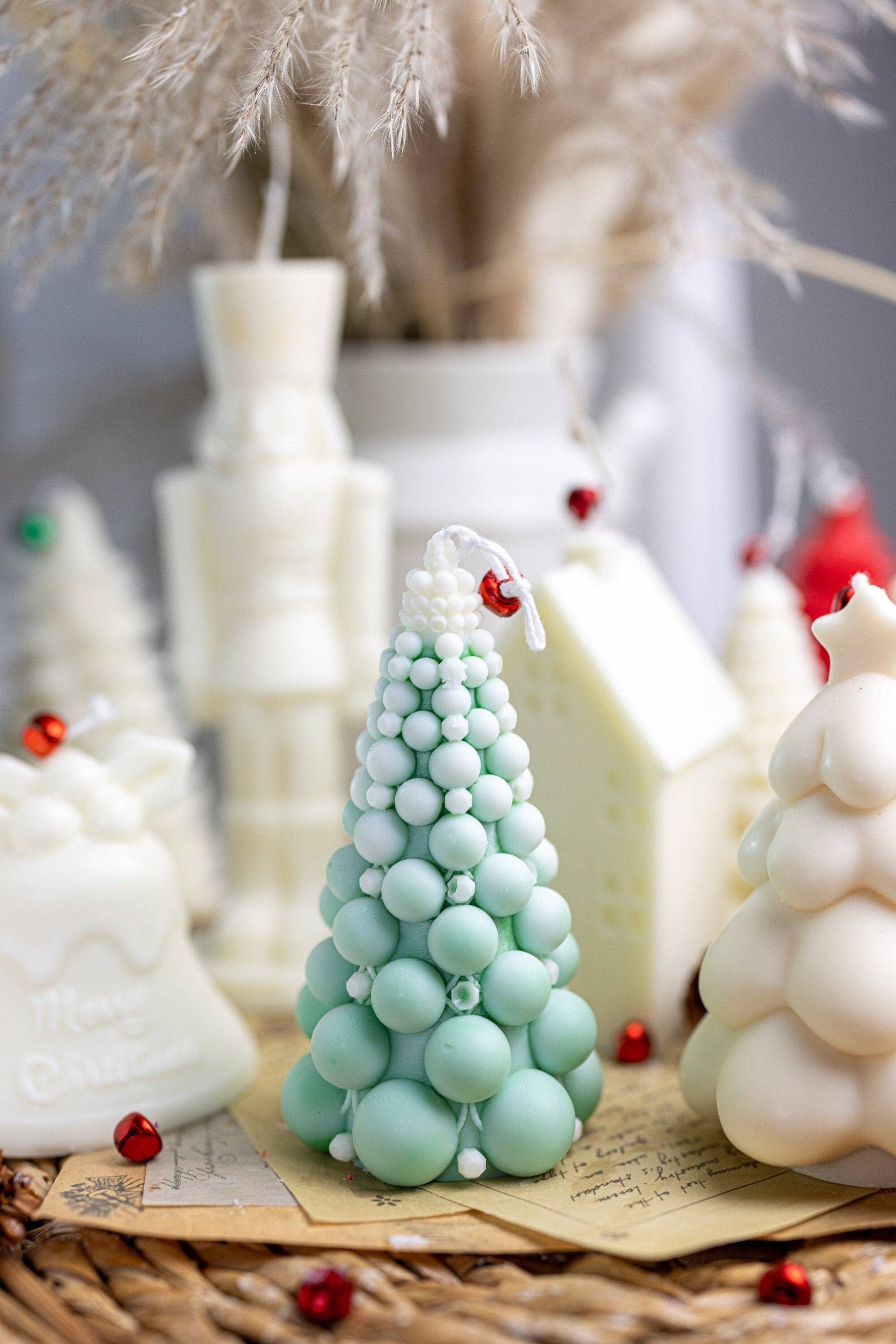 Bubble Christmas Tree Candle | Hand-poured with All-Natural Soy Wax| White&Green / Fraser Fir