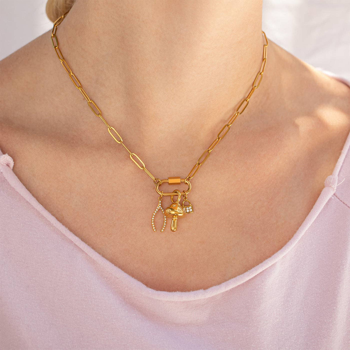 18K Gold PVD Paperclip Carabiner Necklace: Gold / 16+2" WJW