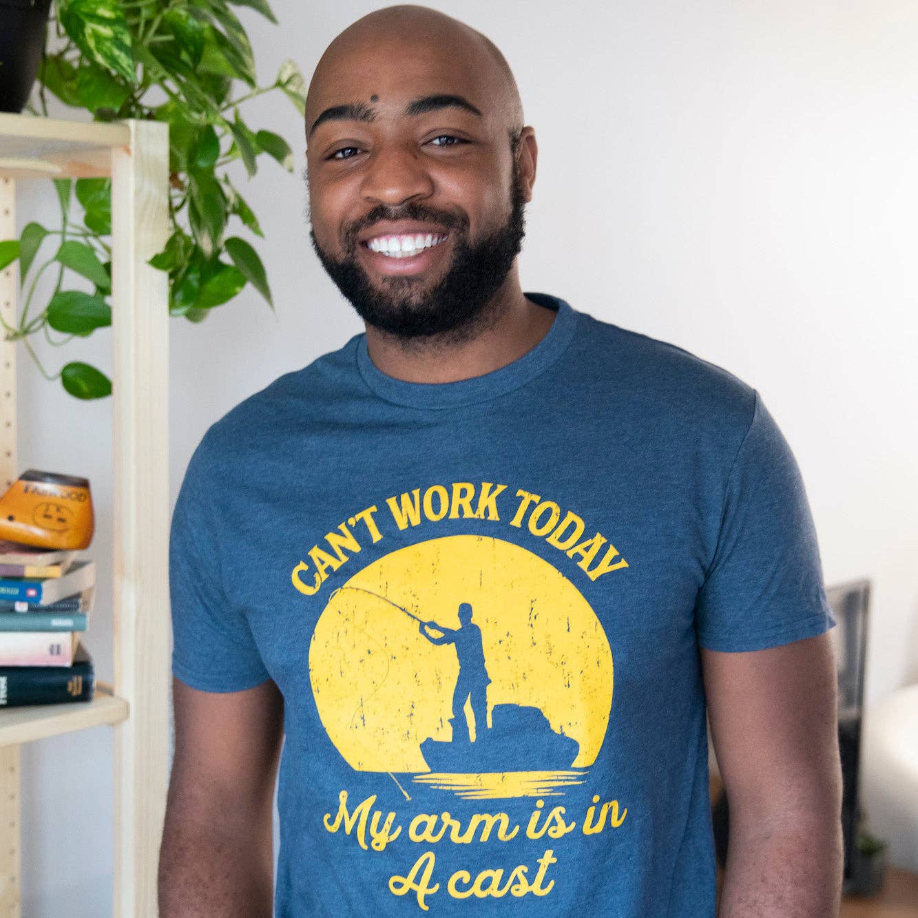 Can't Work Today My Arm Is In A Cast Men's T Shirt: Heather Navy