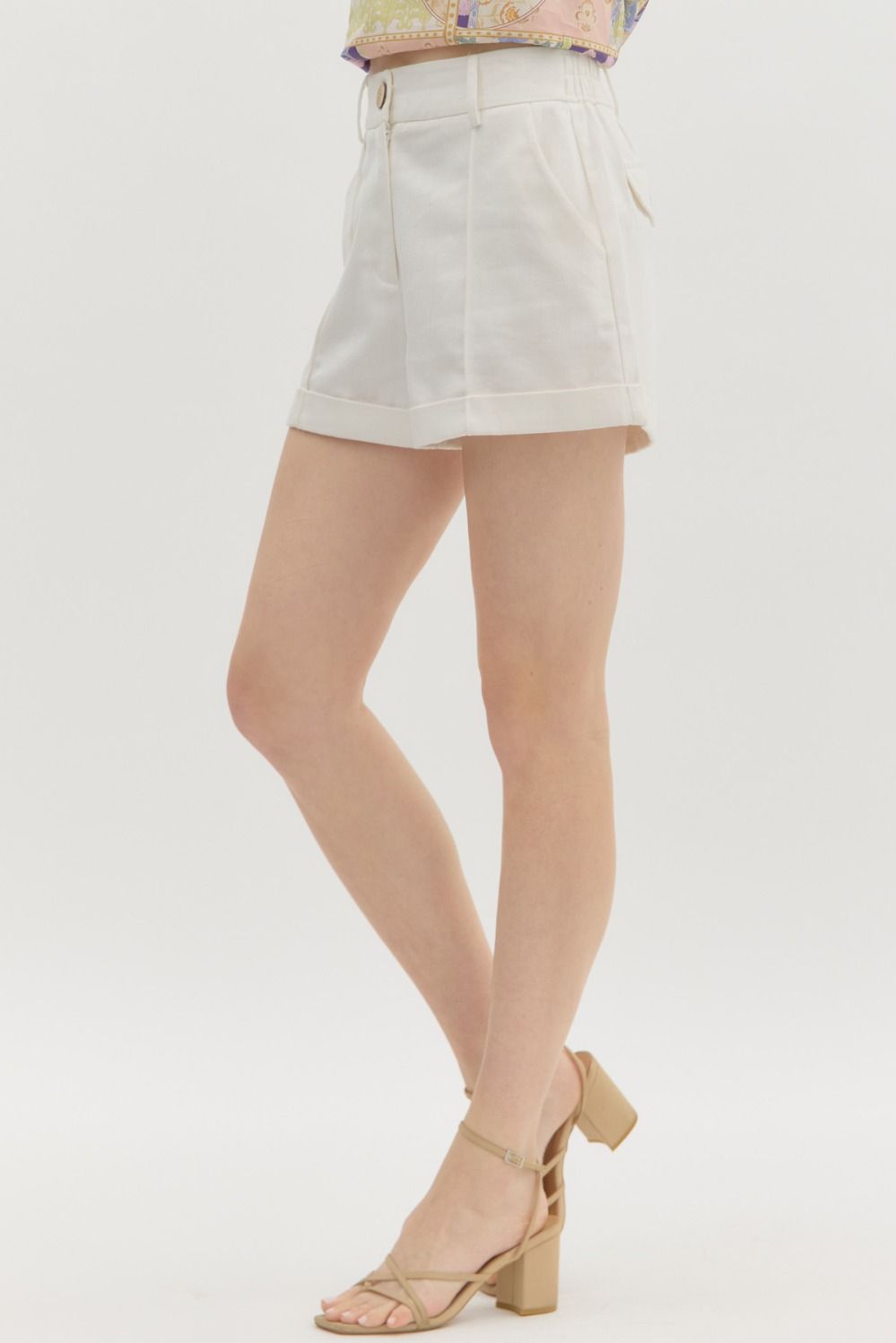 White High Waist Pleated Shorts L