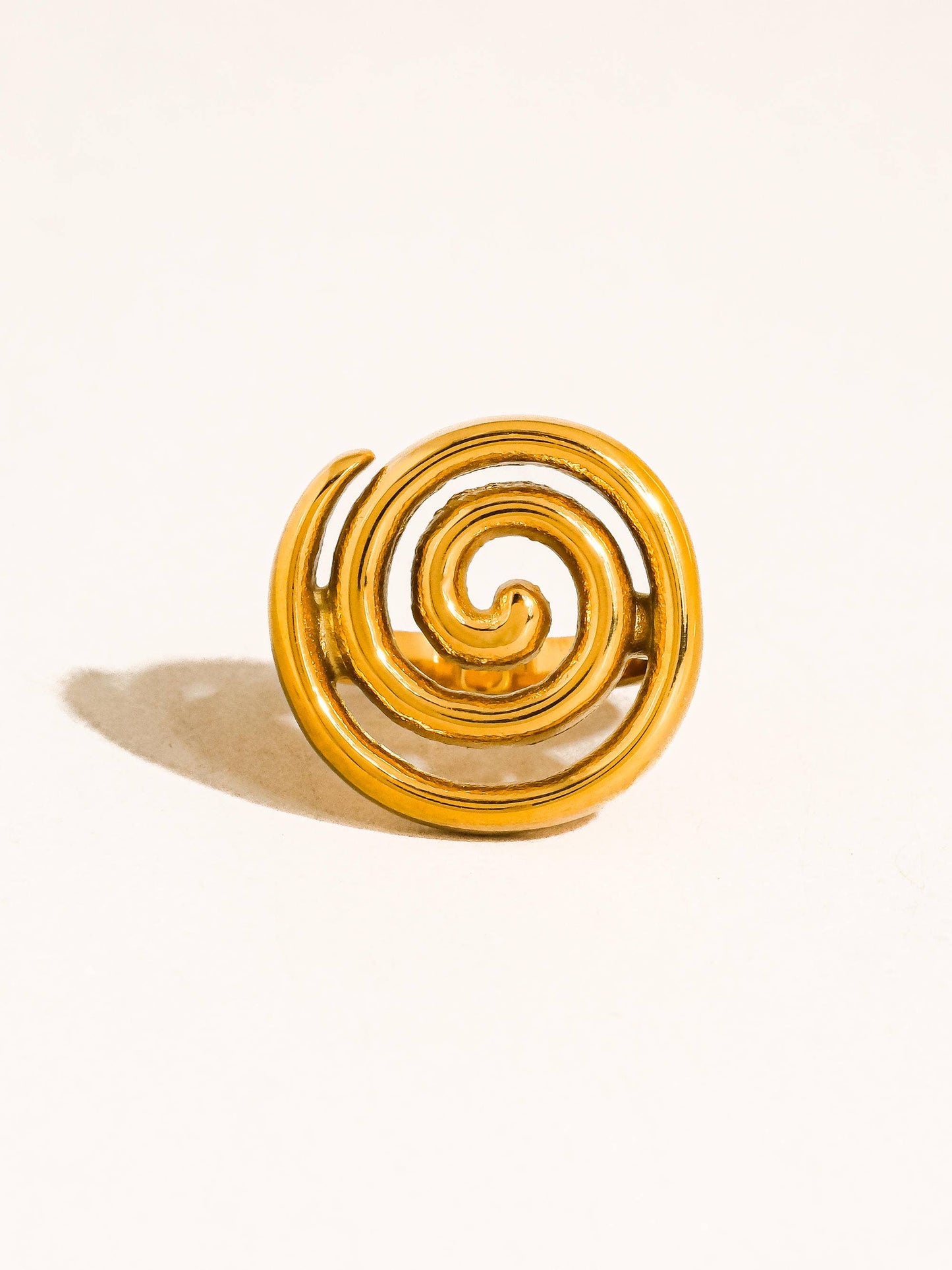 18K Gold Non-Tarnish Statement Rings: Emberra-Pearl