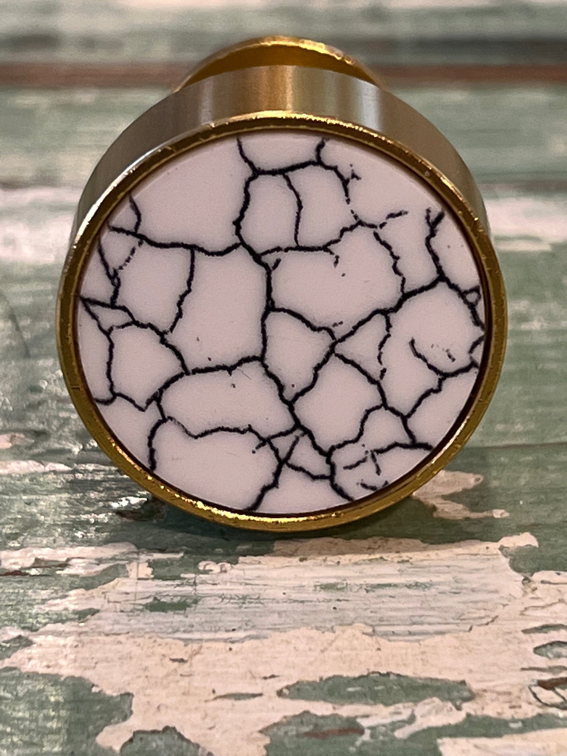 Gold Marble Veined pin knob