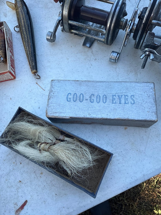 Goo-Goo Eyes Box with Lures