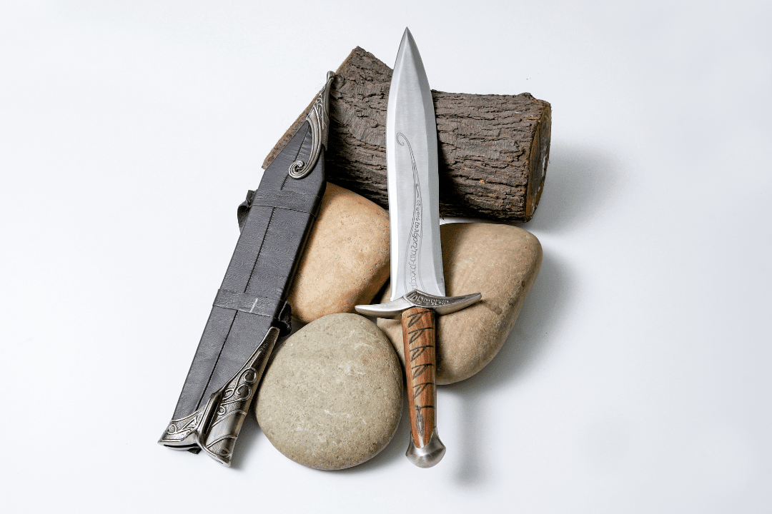 Hand-Forged "The Sting" - Elven Short with Etched Blade & Or - The Mustard Seed Collection, The Seed