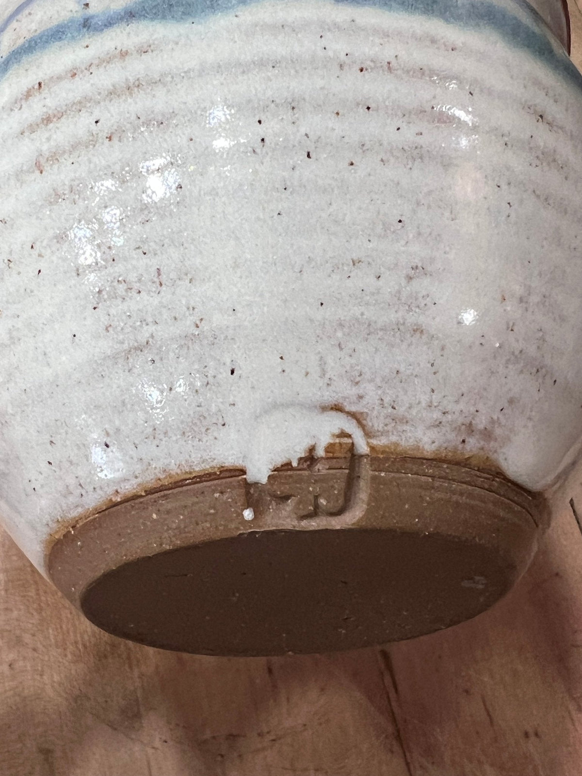 Handmade Stoneware Ceramic Basket – Blue Scallop 