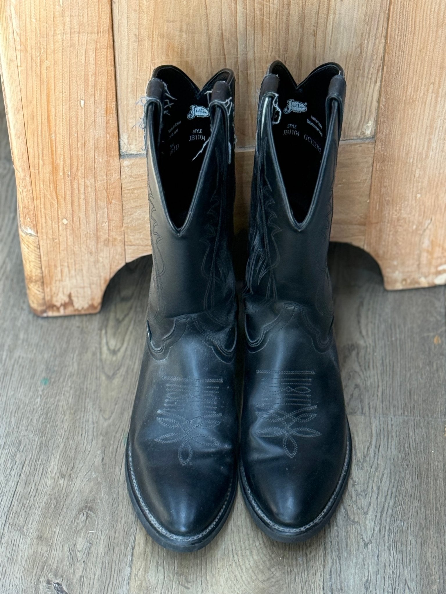 Men's Size 10.5D Justin Boots - Black - The Mustard Seed Collection, The Seed