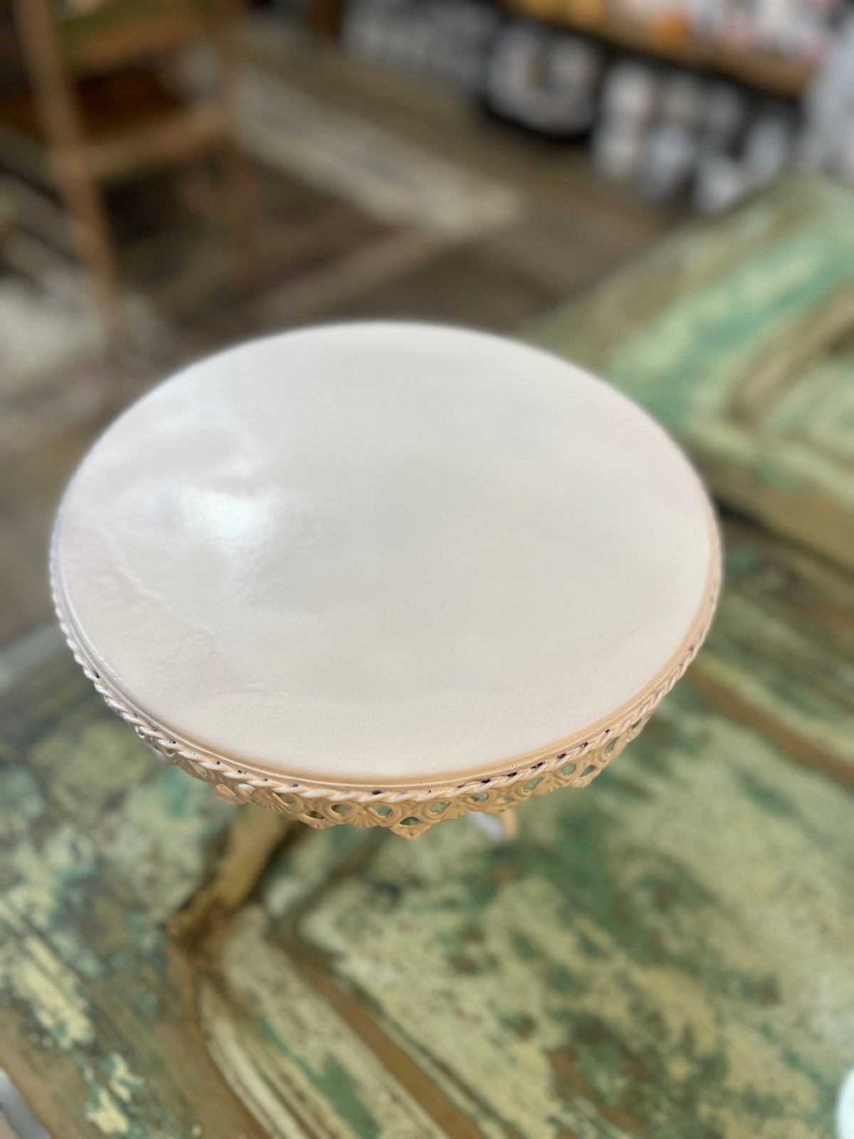 Metallic White Cake Stand Jen