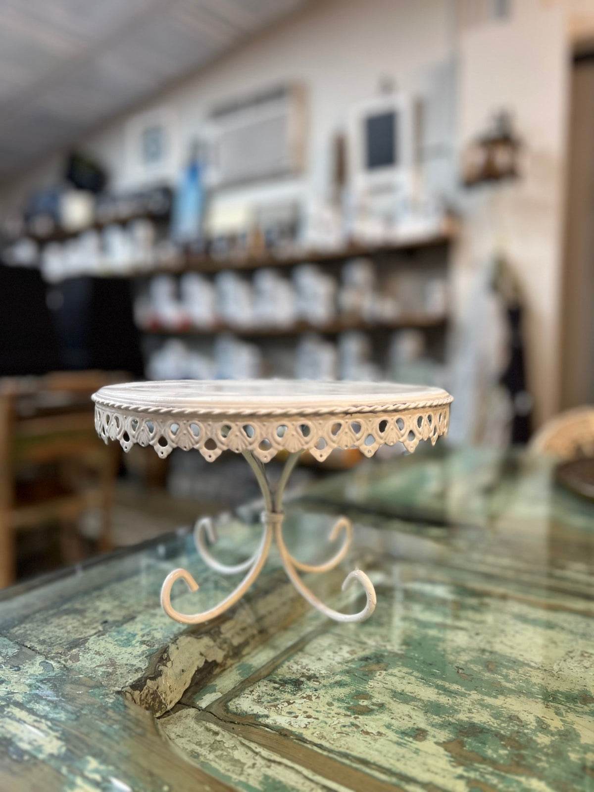 Metallic White Cake Stand Jen