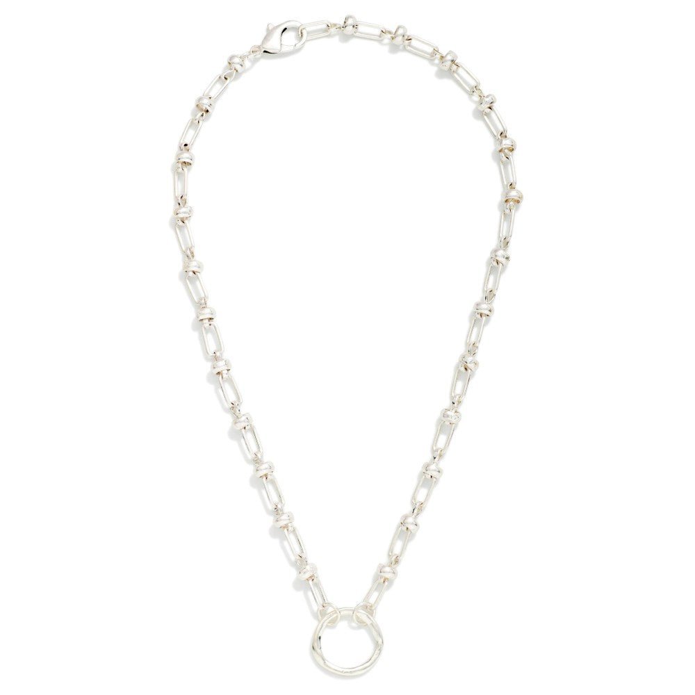 Oval Link Chain Link Necklace With Hoop Details & Metal Circle Pendant 