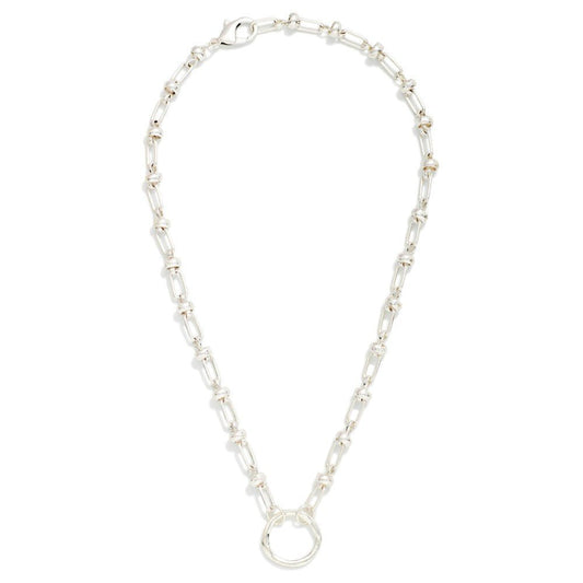 Oval Link Chain Link Necklace With Hoop Details & Metal Circle Pendant 