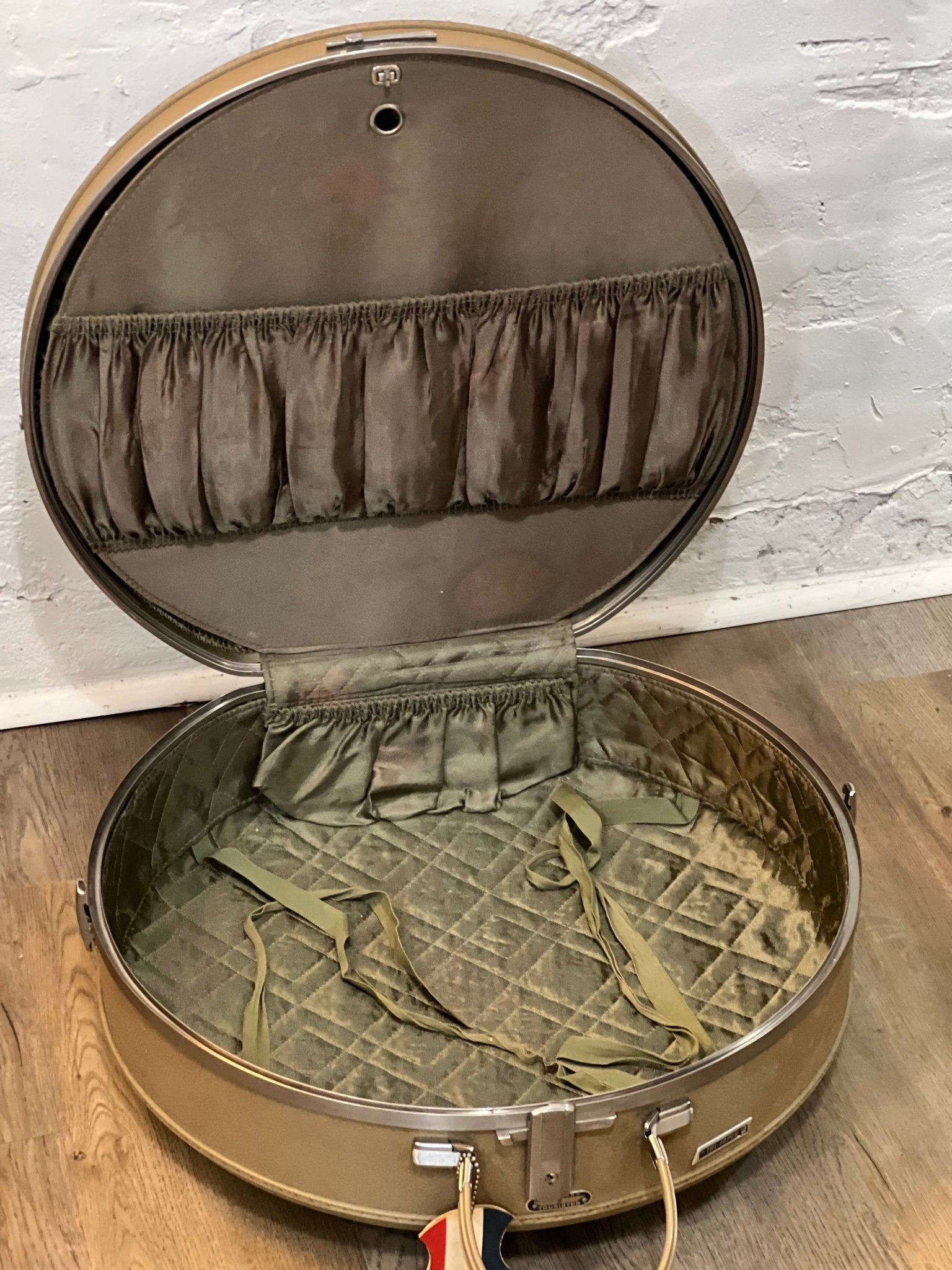 Round American Tourister Vintage Suitcase 