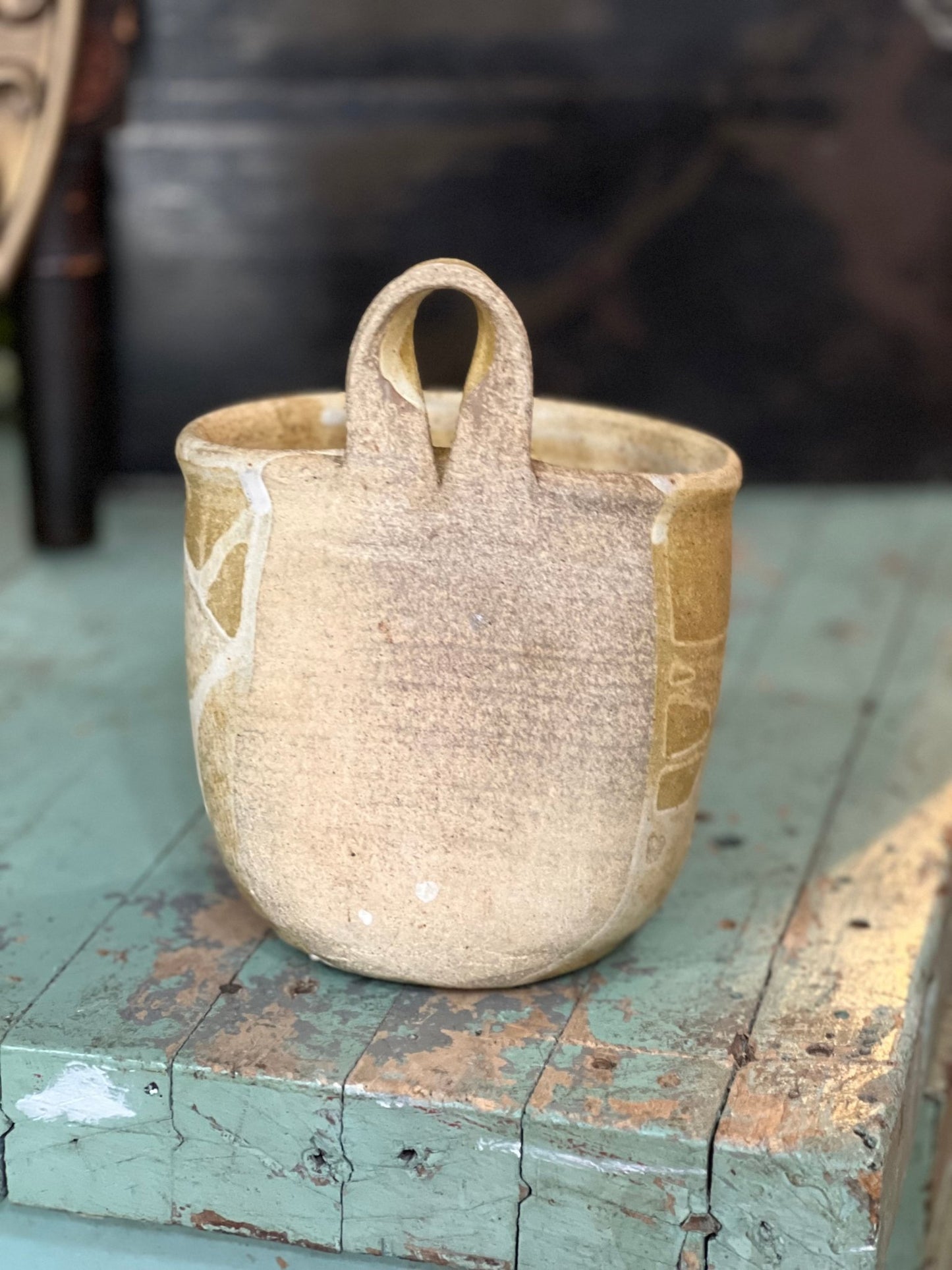 Rustic Stoneware Wall Pocket Planter – Speckled Tan